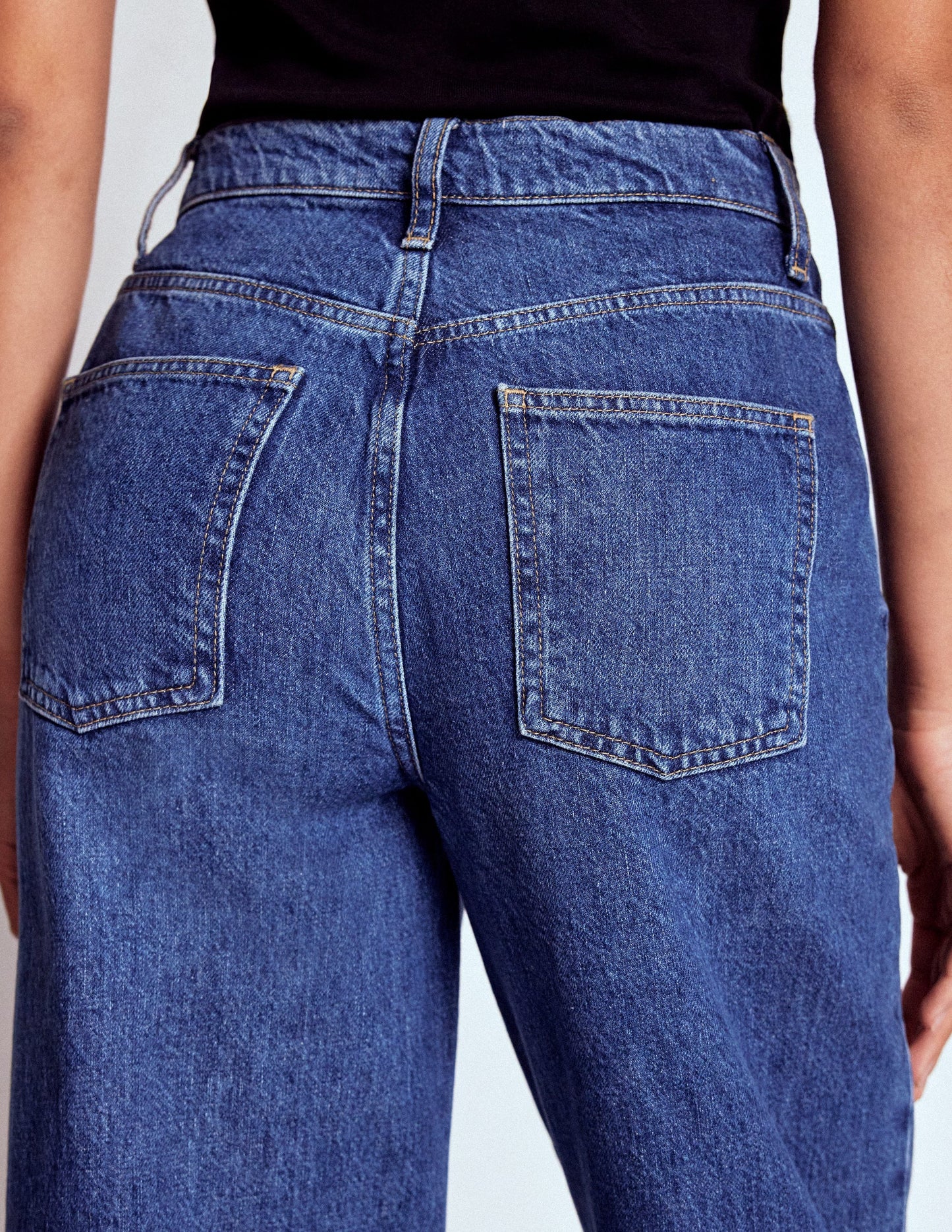 Barrel Leg Jeans-Mid Vintage