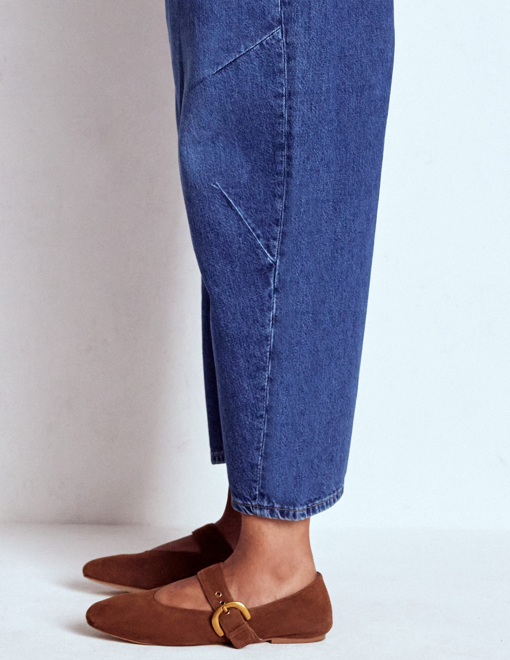 Barrel Leg Jeans-Mid Vintage - Image 7