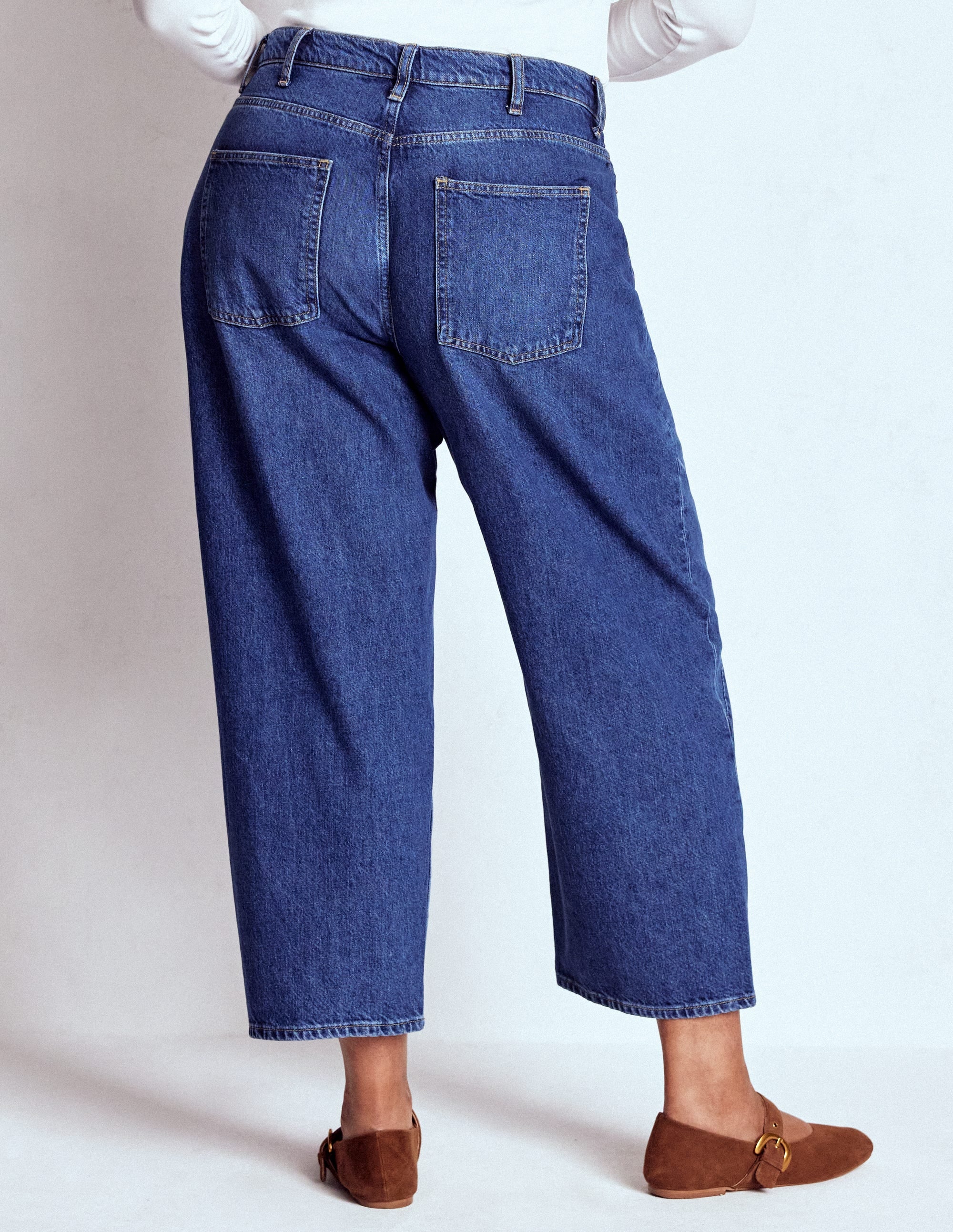 Barrel Leg Jeans-Mid Vintage - Image 8