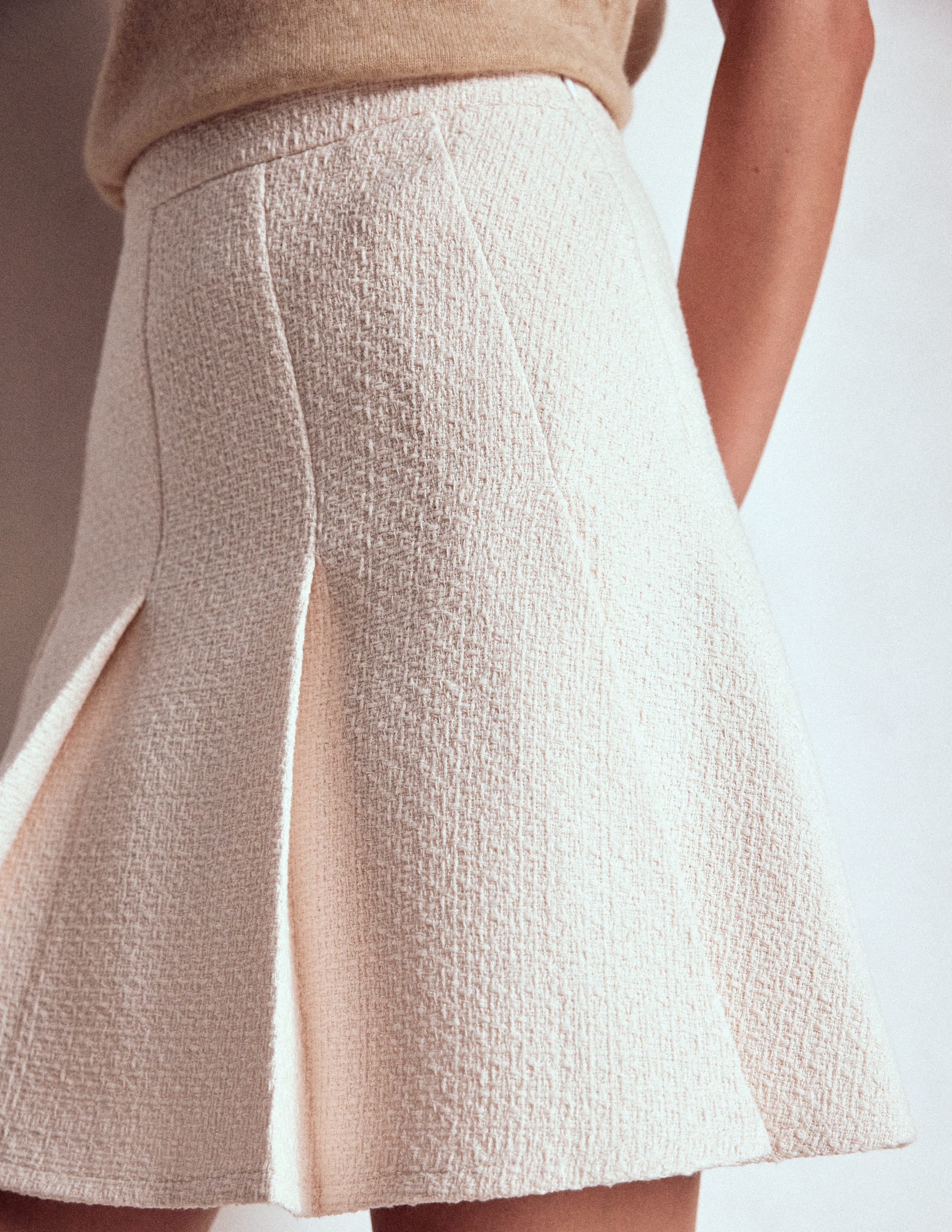 Flippy Textured Skirt-White - Image 2