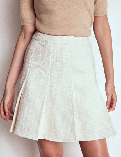 Flippy Textured Skirt-White-4