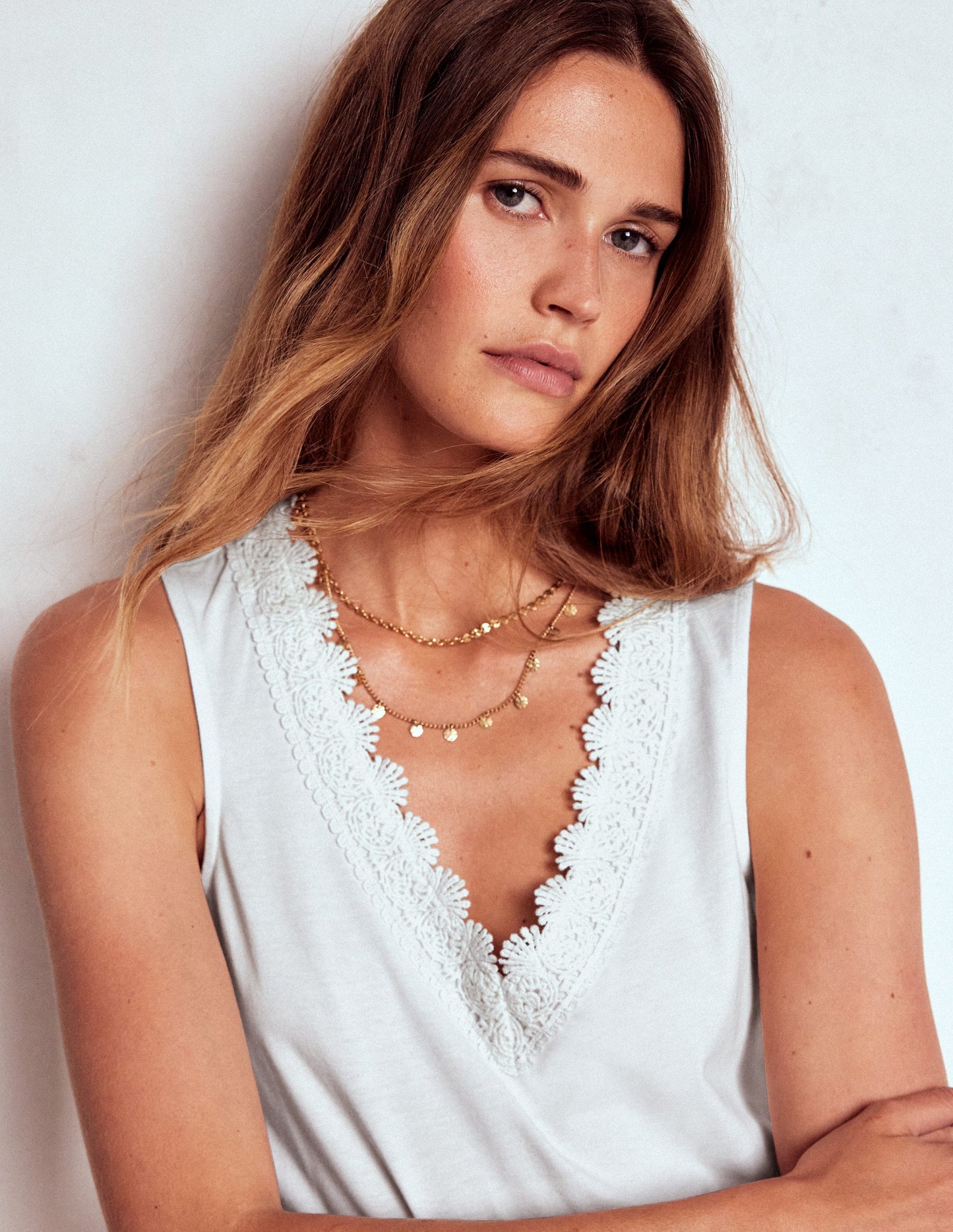 Flora Lace Trim Vest-White