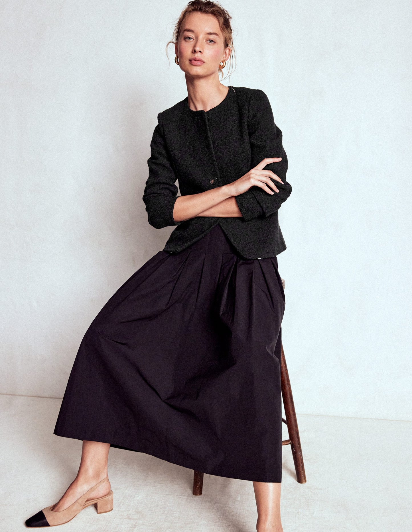 Hampstead Textured Blazer-Black