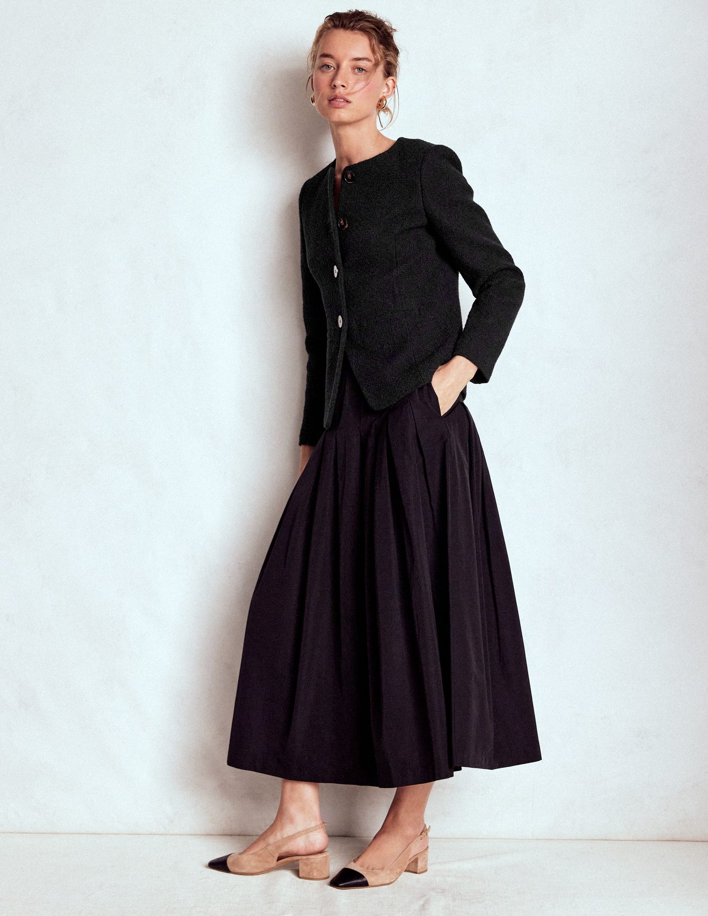 Hampstead Textured Blazer-Black