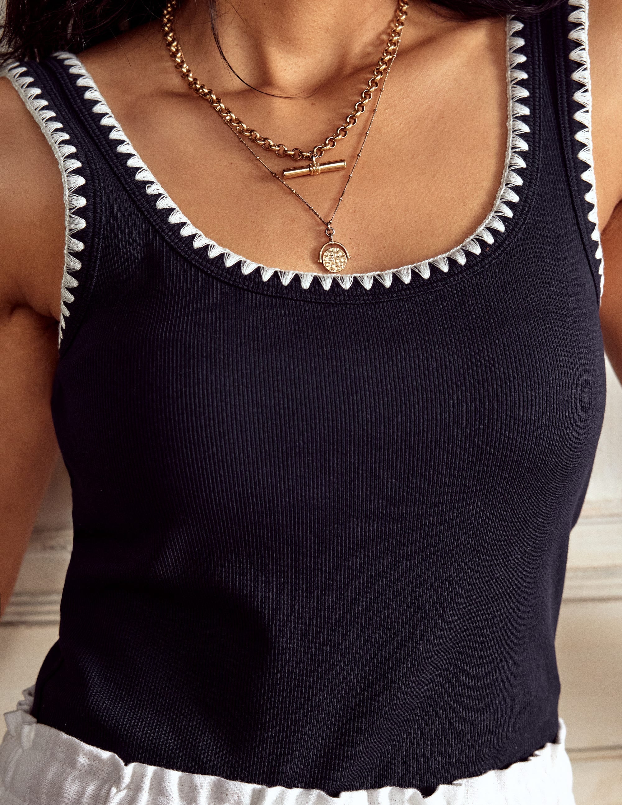 Crochet Trim Scoop Neck Vest-Navy - Image 2