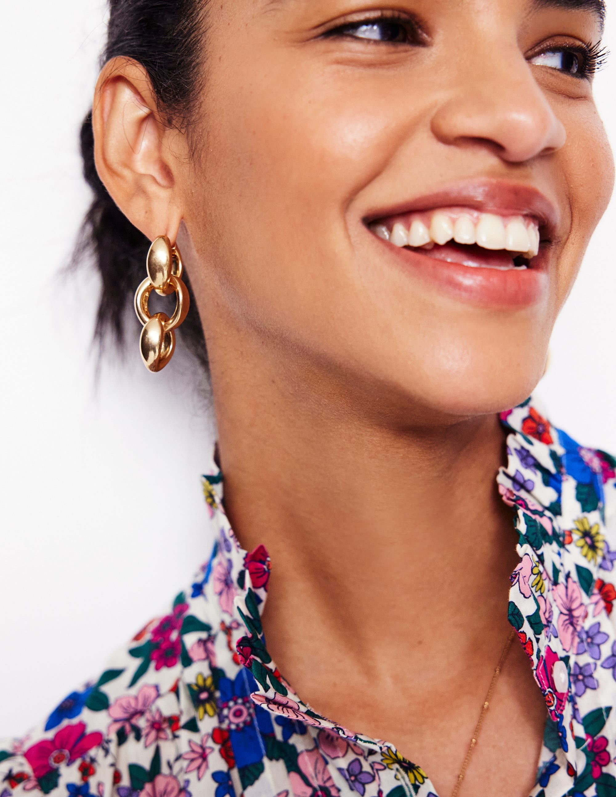 Chunky Chain-Link Earrings-Gold - Image 2