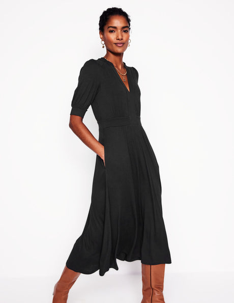 wedding dresses on amazon That Look Way More Expensive Than They Actually Are Bridal Long Tulle Cape Capacity:256GB+Surwish Onion OS RD-12.02.24