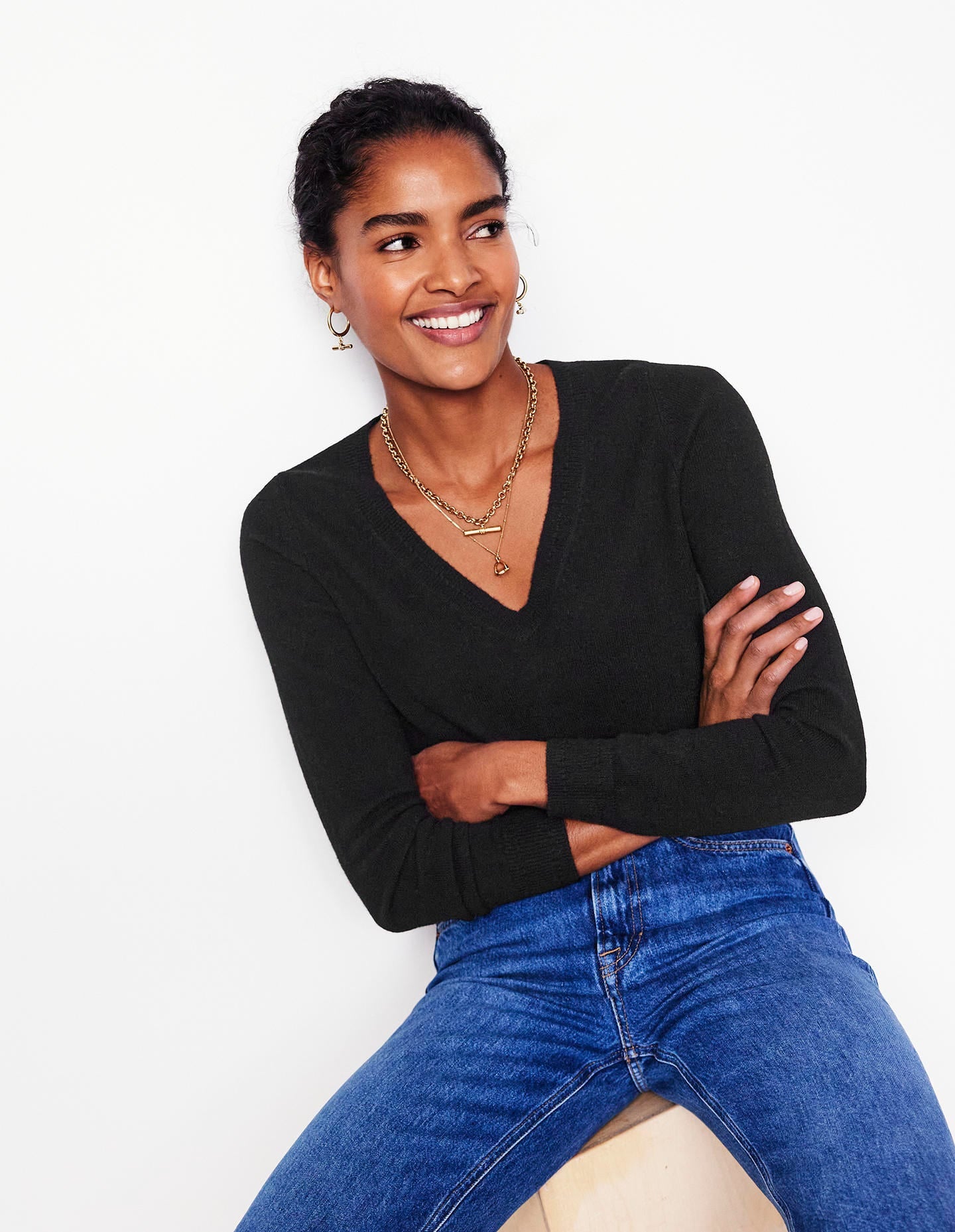 Eva Cashmere V-neck Jumper-Black - Image 4