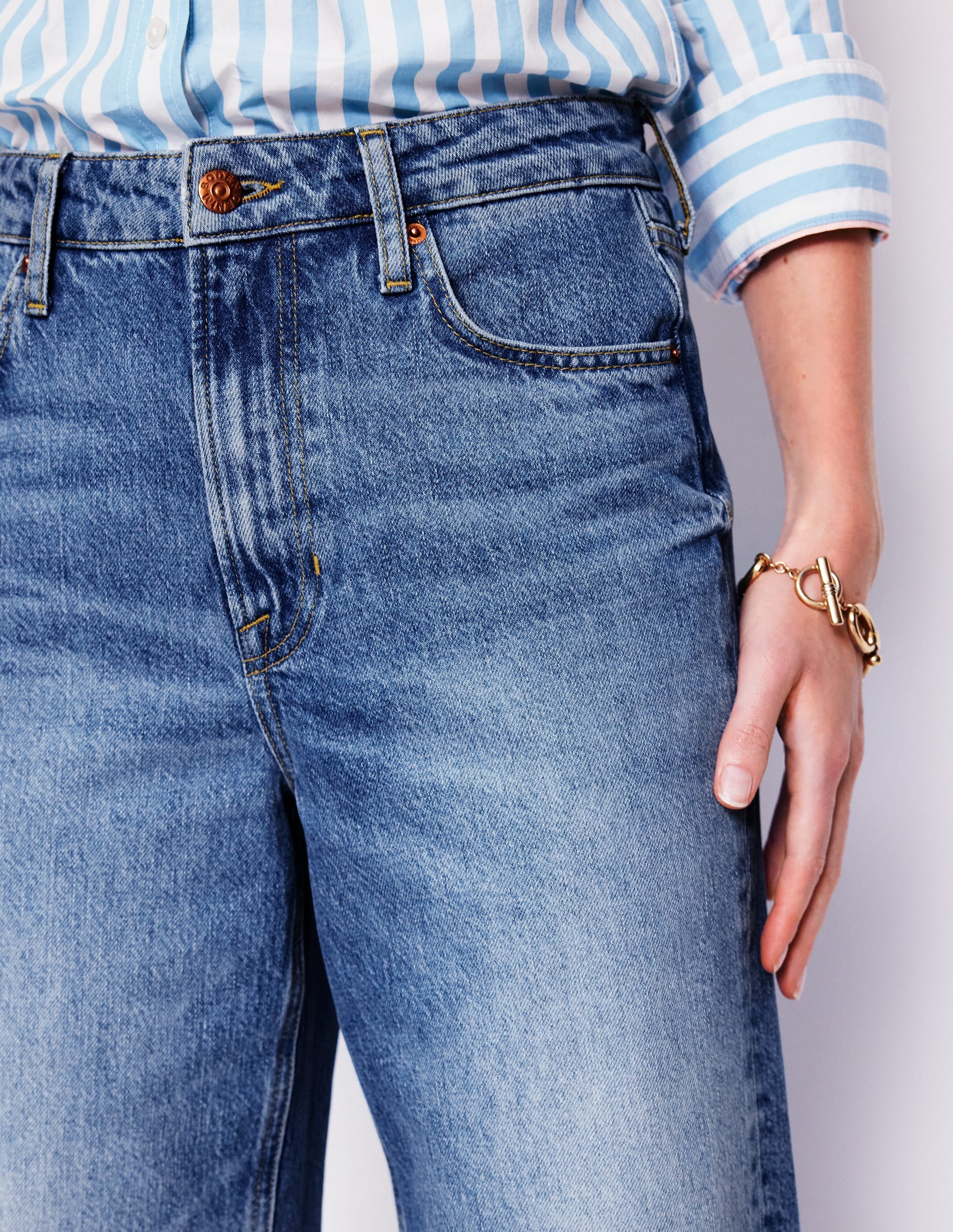 High Rise Straight Crop Jeans-Light Vintage Frayed - Image 5