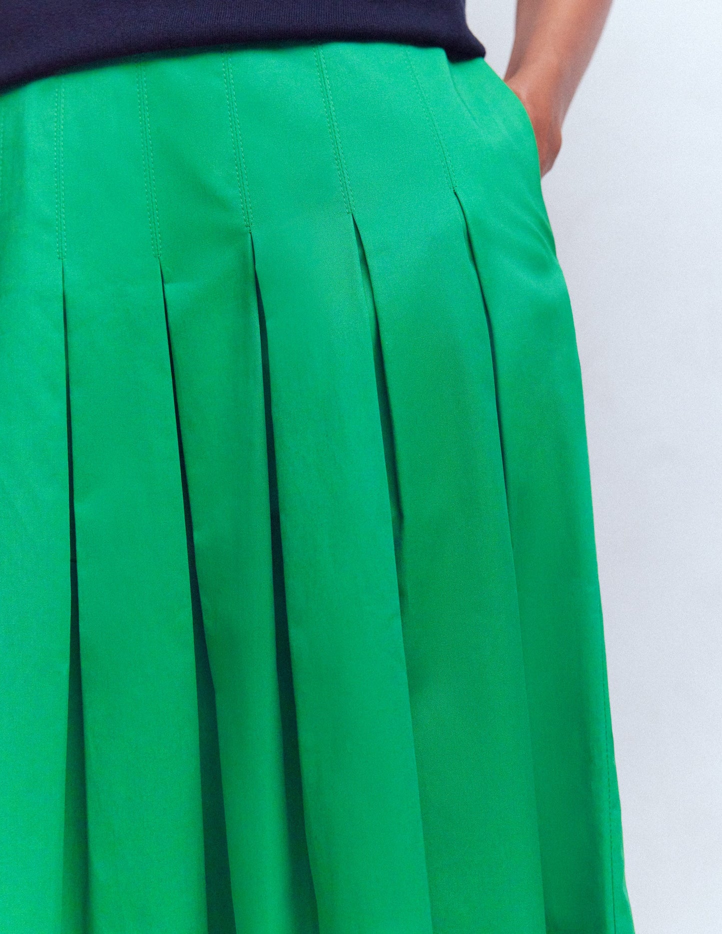 Valentina Sateen Skirt-Rich Emerald
