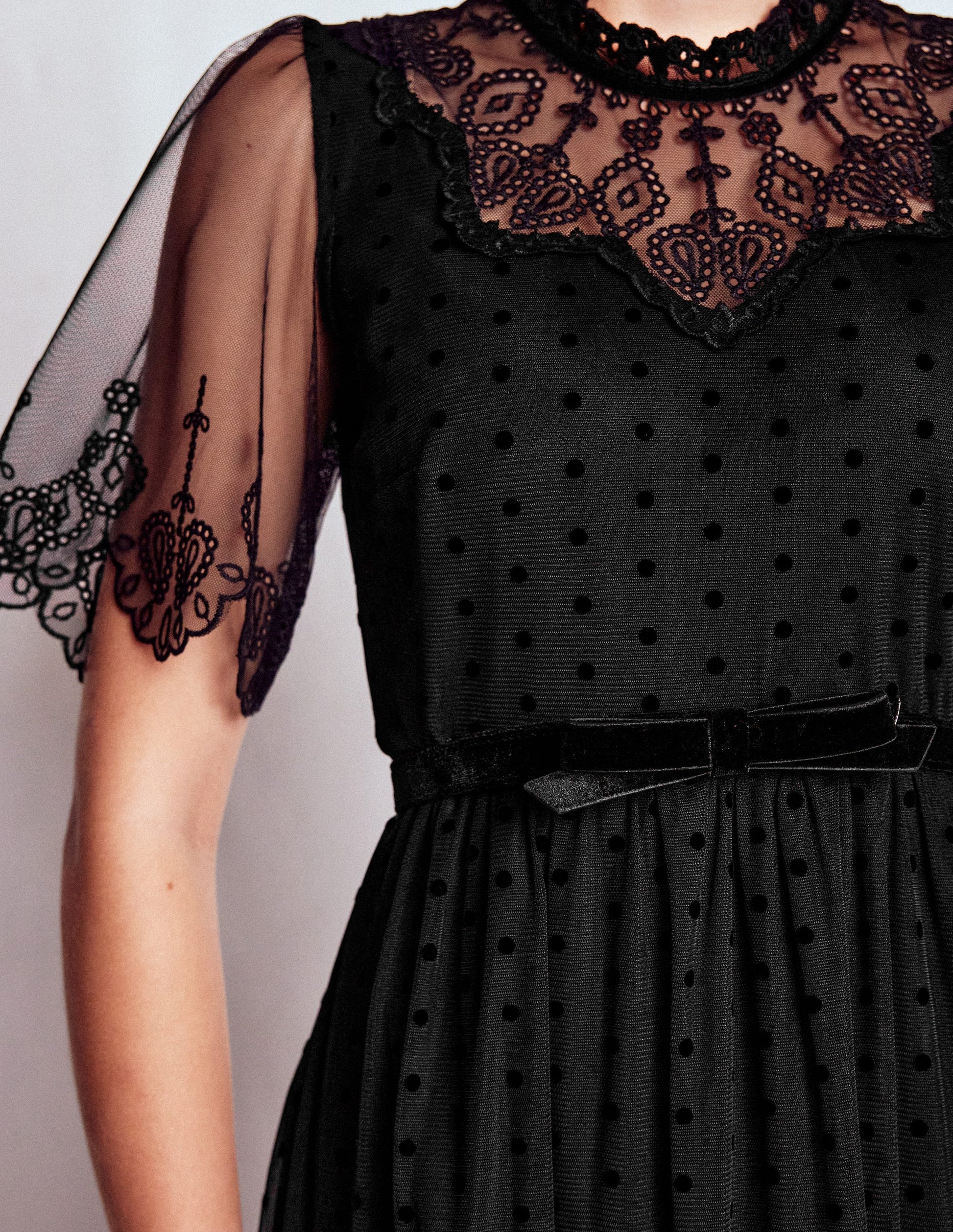 Skinny Bow Belt-Black Velvet-2