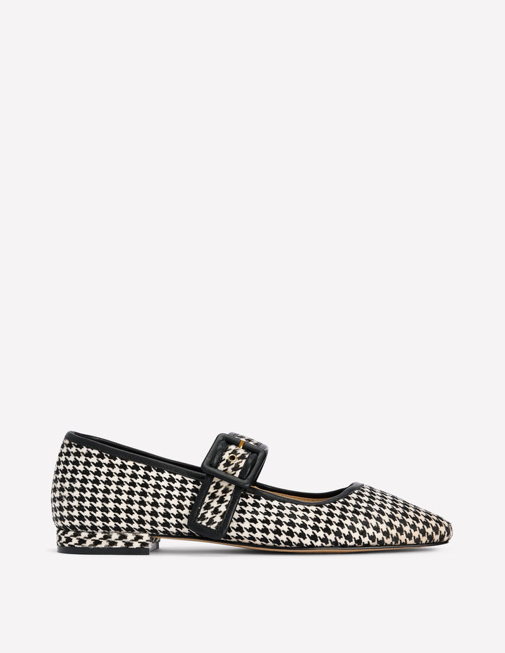 Vic Chisel Toe Mary Janes-White/Black