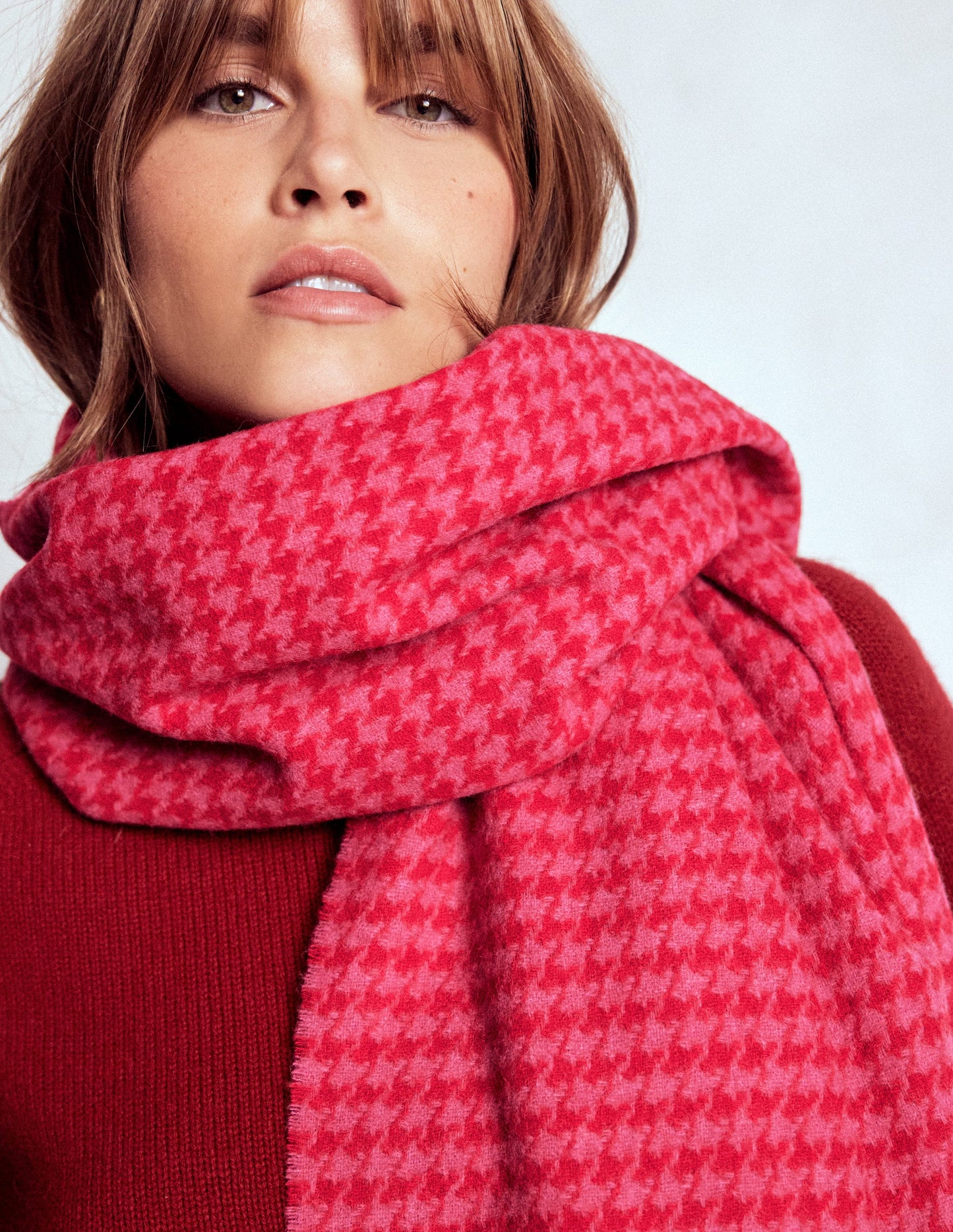 Houndstooth Blanket Scarf-Pink/Red