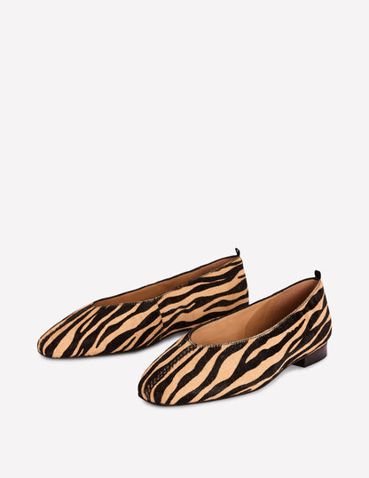 High Cut Stitch Detail Flats-Black/White-4