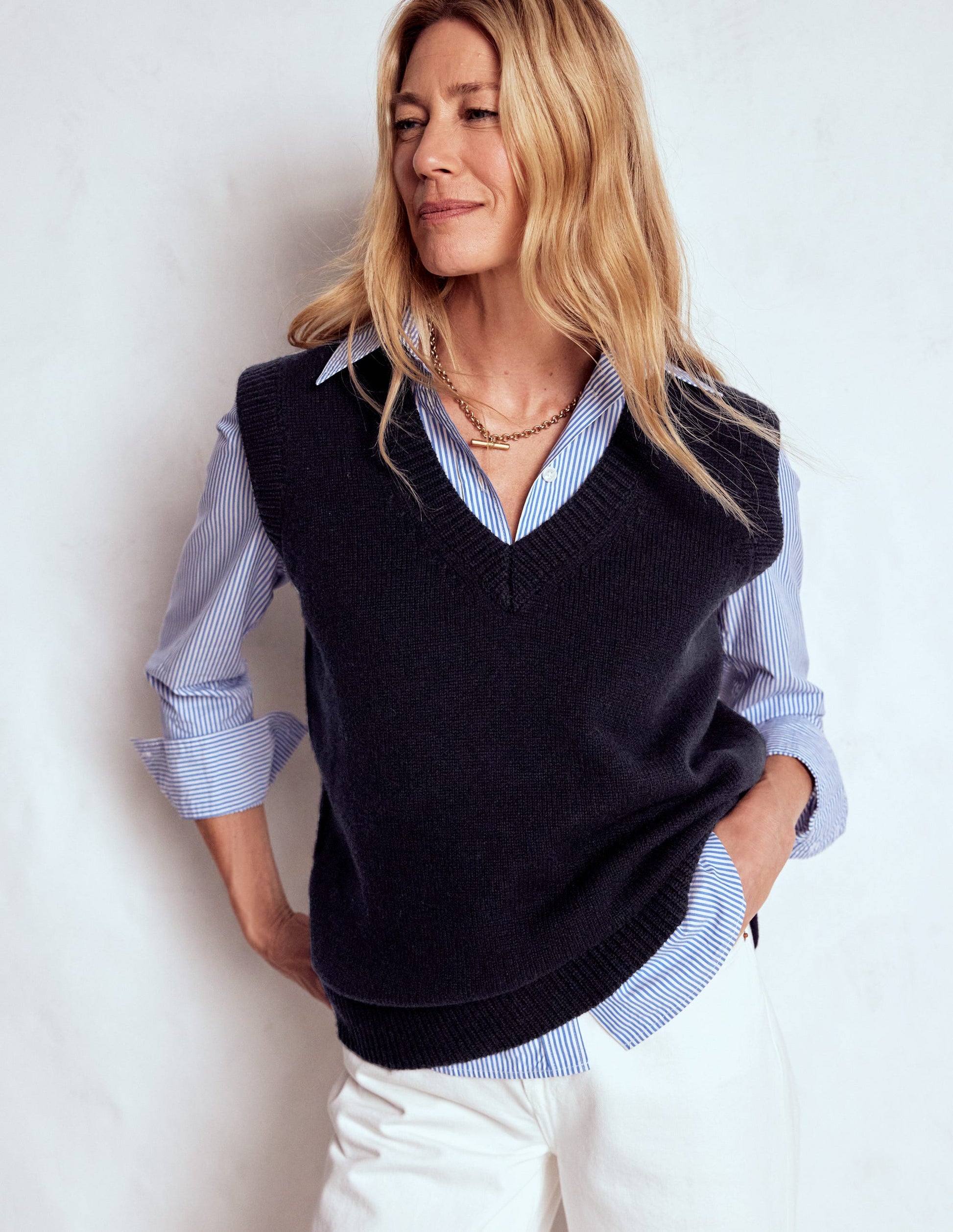 Marion Merino V-Neck Tank-Navy-4