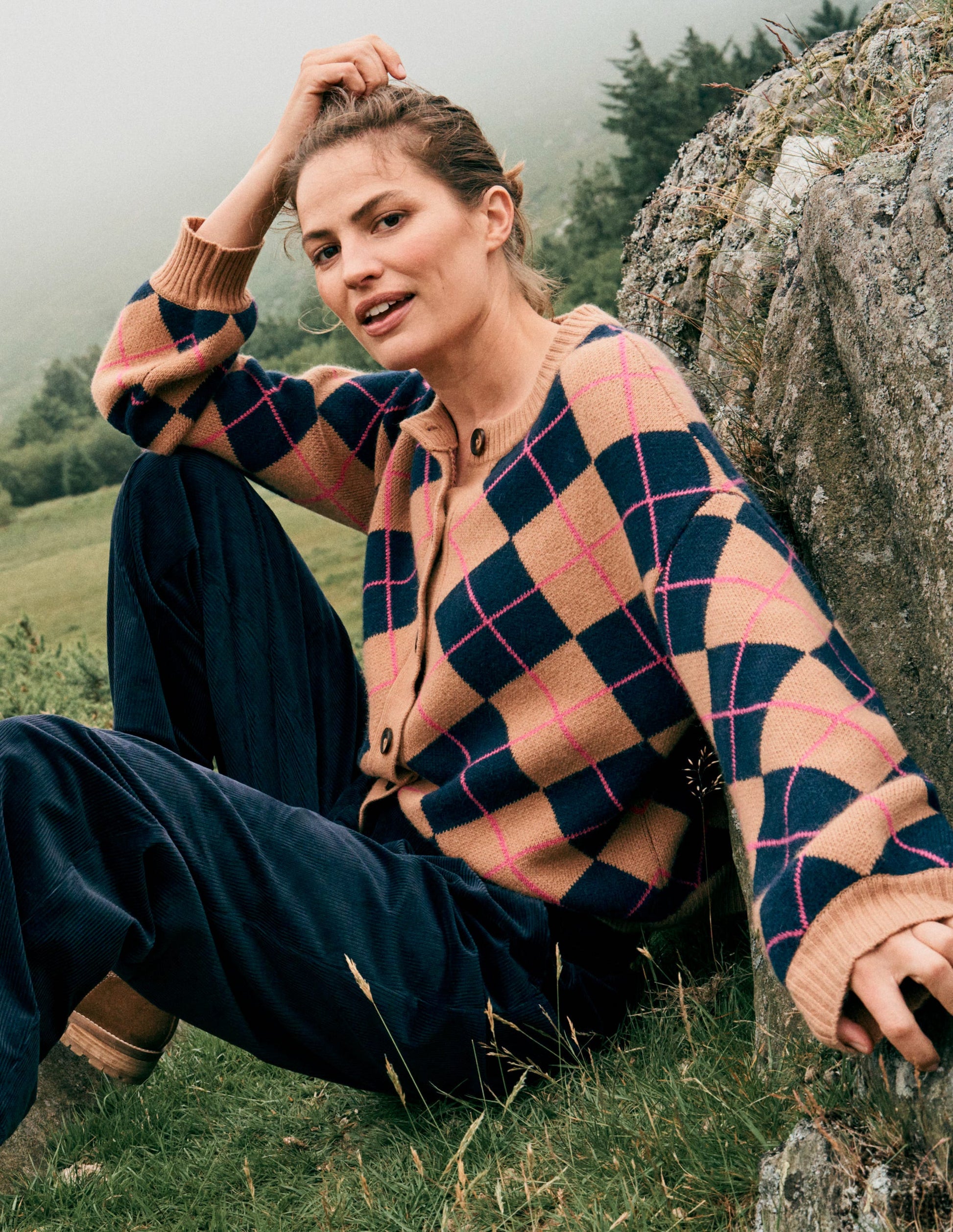 Abi Jacquard Cardigan-Camel, Navy Argyle-1