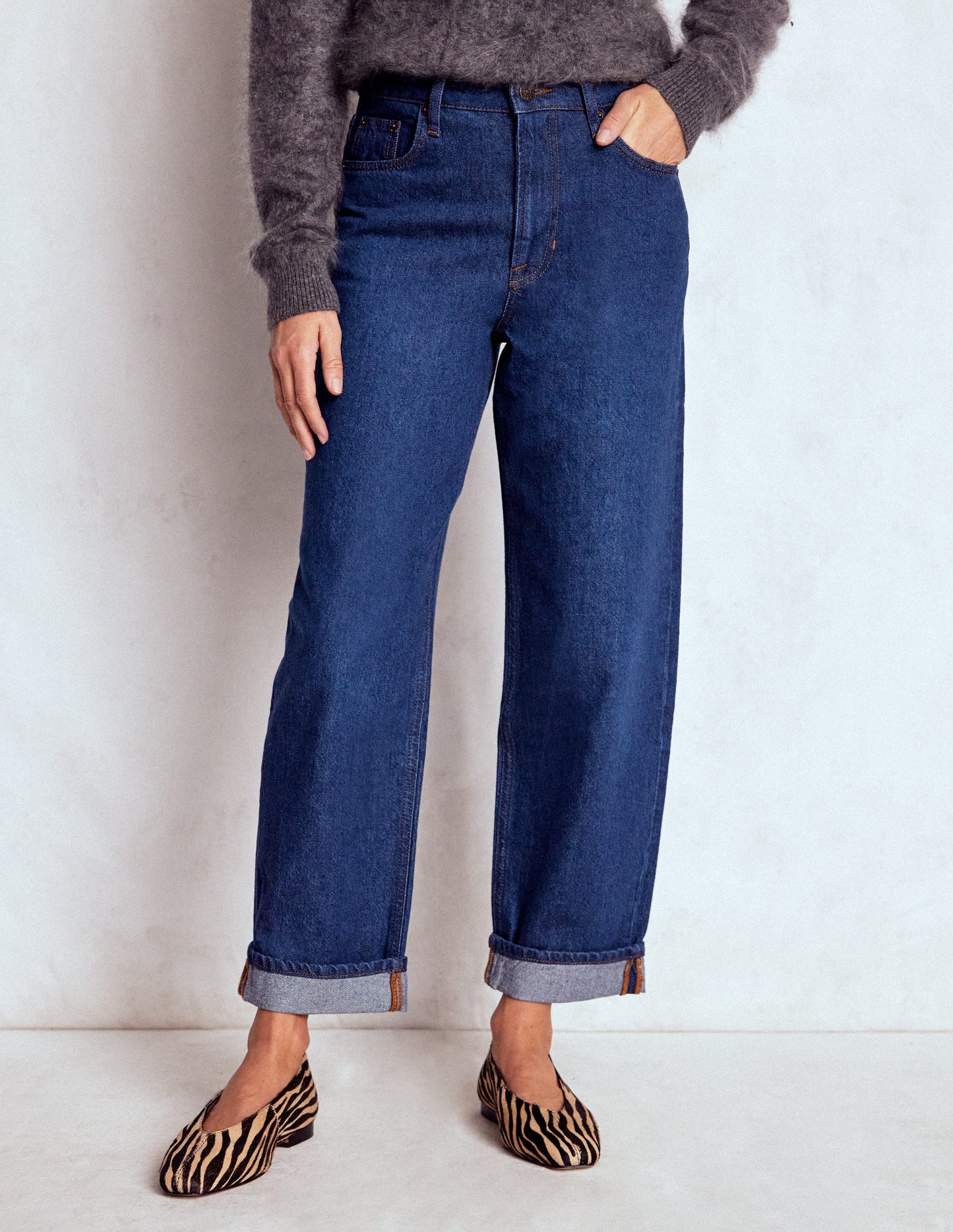 Mid Rise Relaxed Jeans-Indigo
