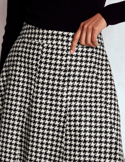 Flippy Wool Skirt-Black Dogstooth-2
