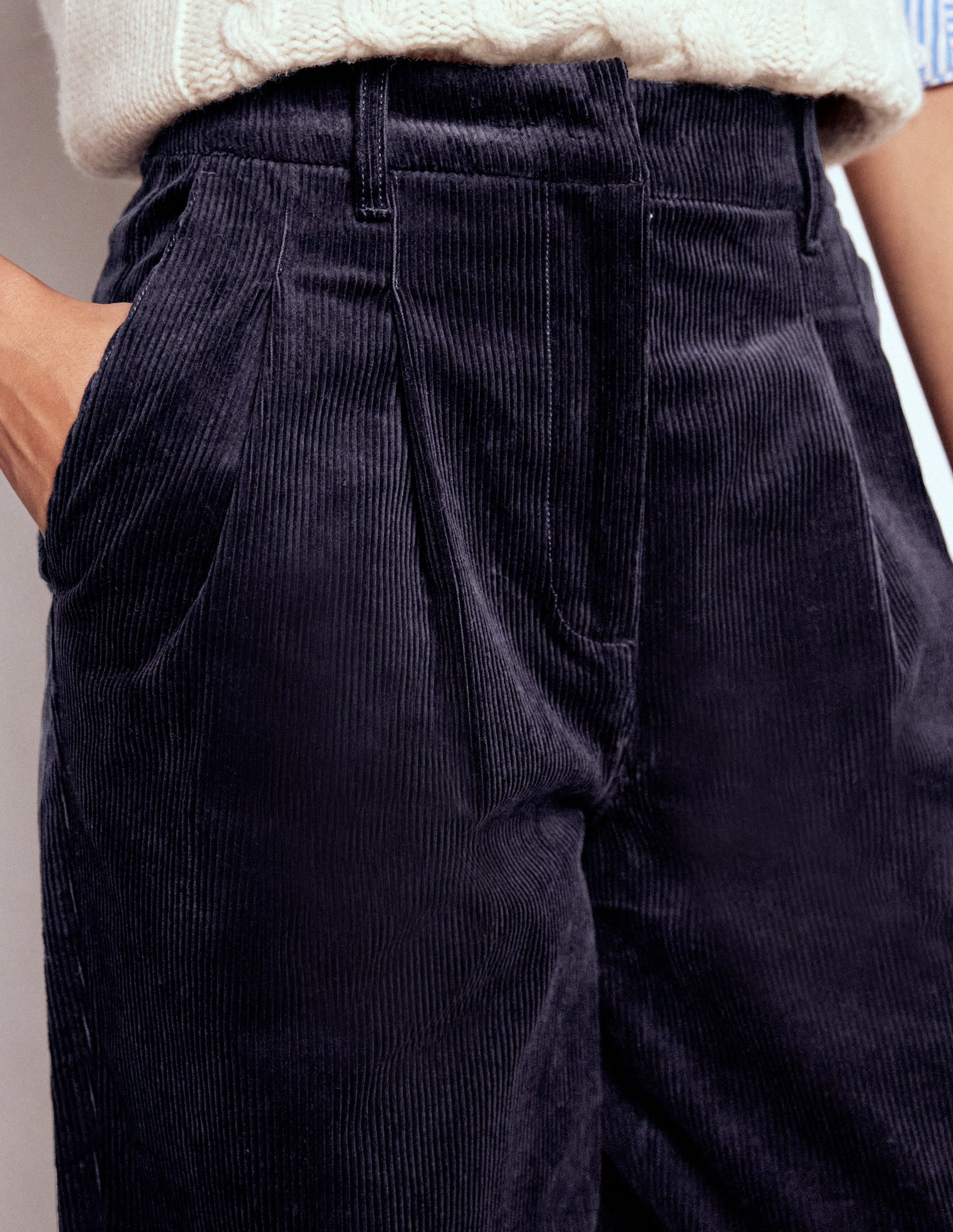 Bloomsbury Cord Trousers-NAVY - Image 2