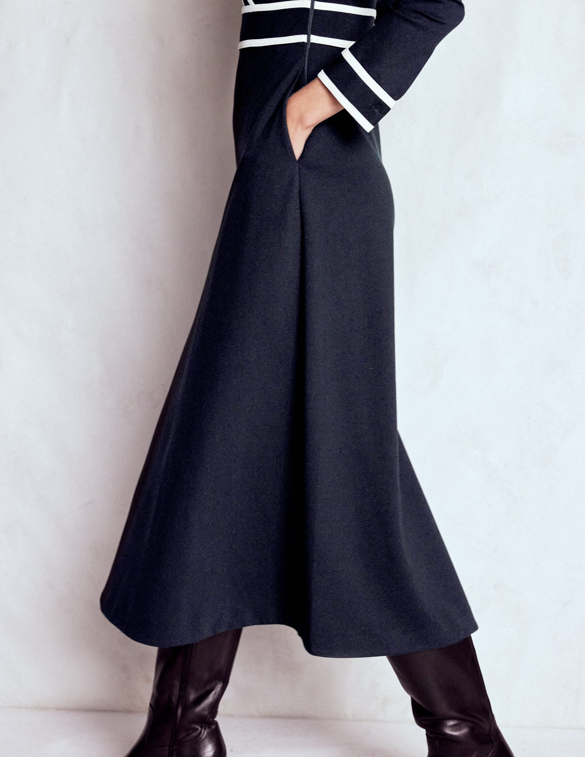 Contrast Ponte Midi Dress-Navy - Image 4