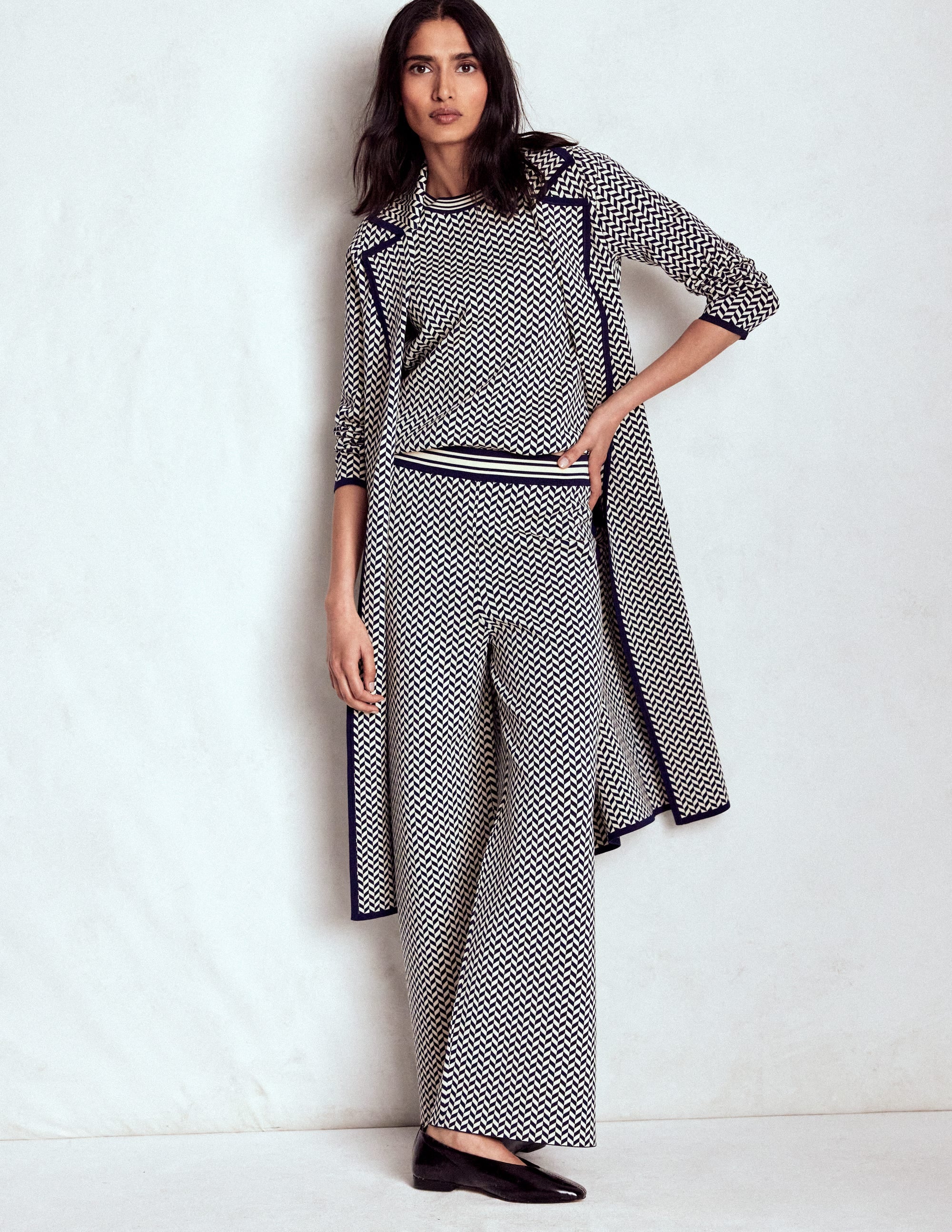 Jacquard Coatigan-Navy/ Ivory Dogtooth - Image 5