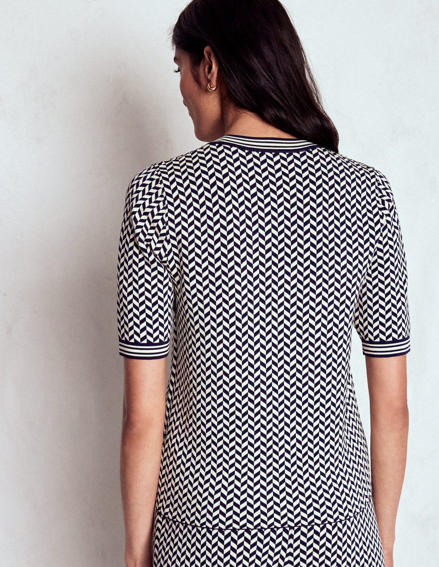 Jacquard Knitted T-Shirt-Navy/ Ivory Dogtooth