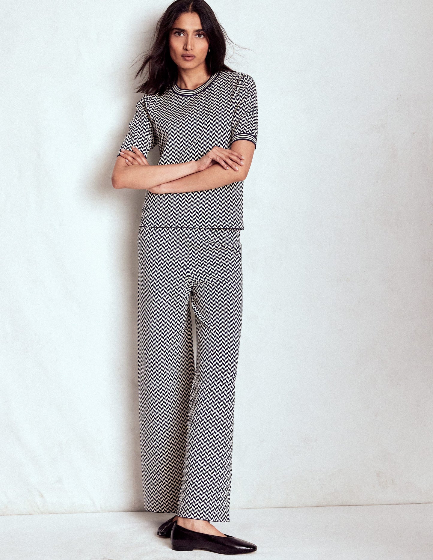 Jacquard Knitted T-Shirt-Navy/ Ivory Dogtooth