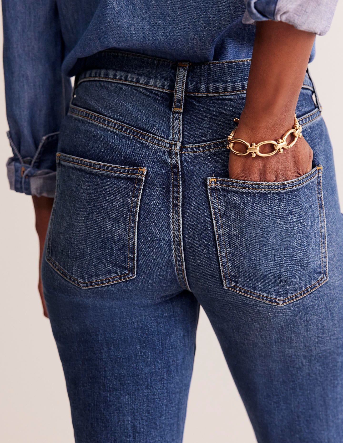 Girlfriend Jeans-Mid Vintage - Image 5
