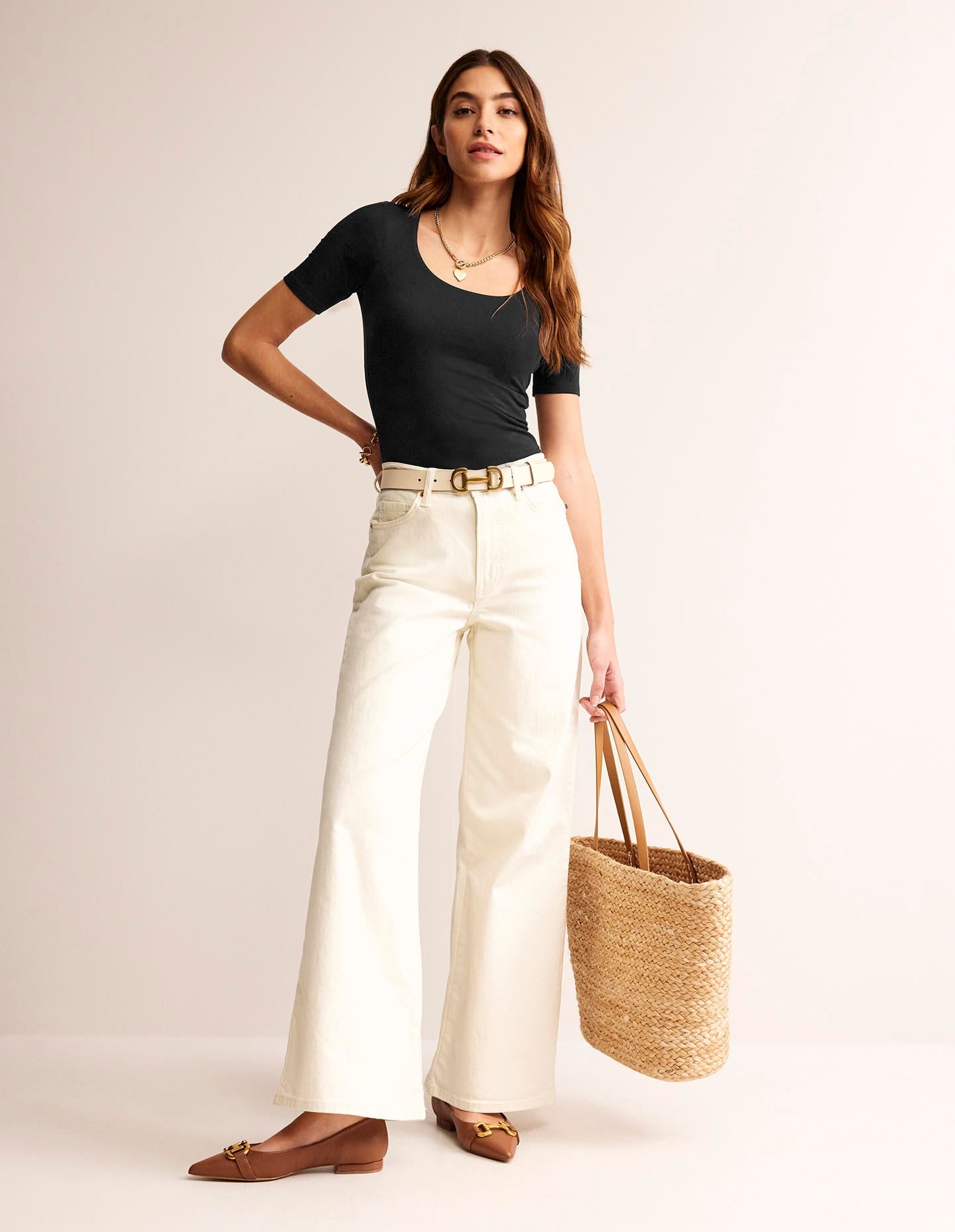 Double Layer Scoop T-shirt-Black