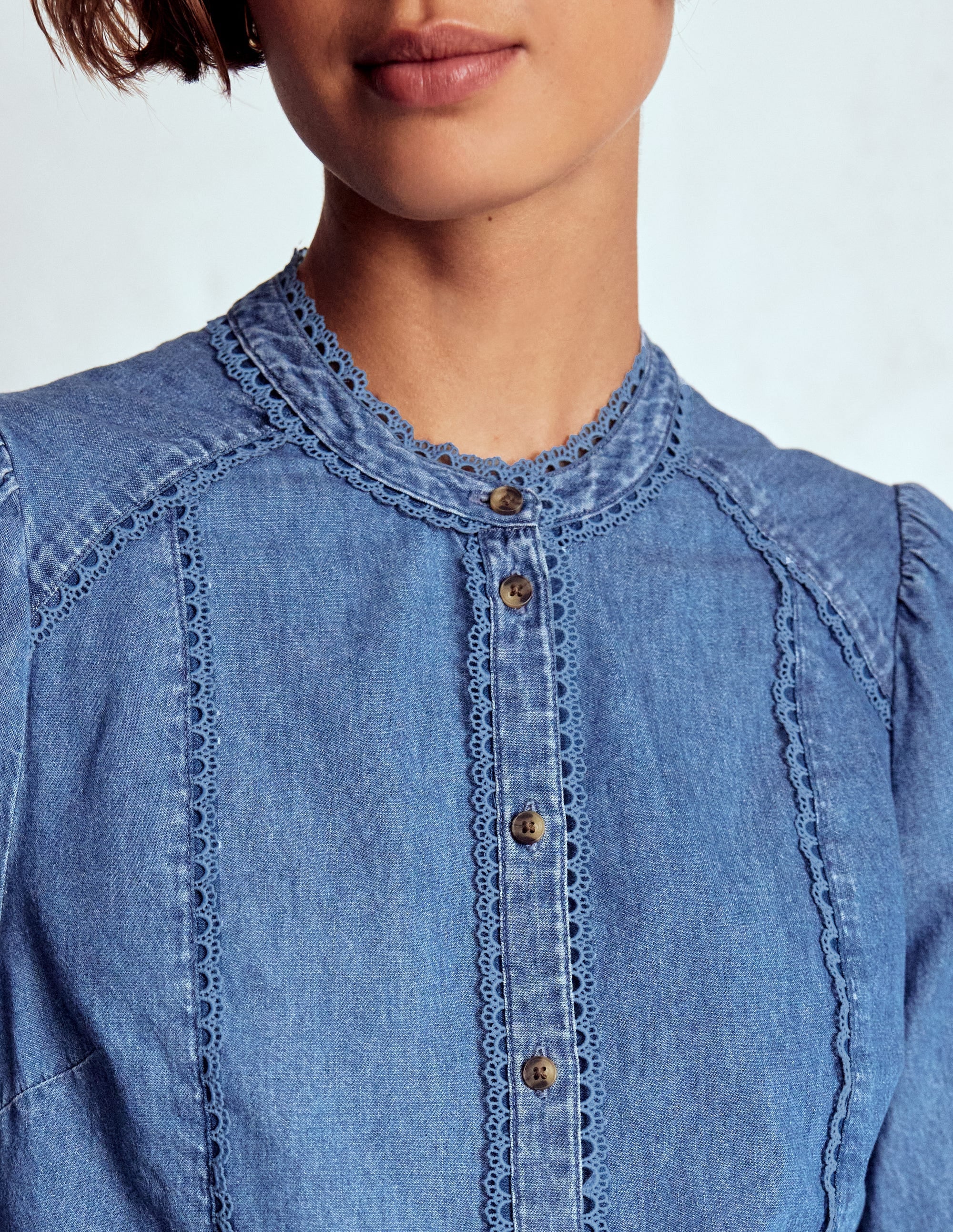 Rhea Trim Insert Denim Top-Light Vintage - Image 2