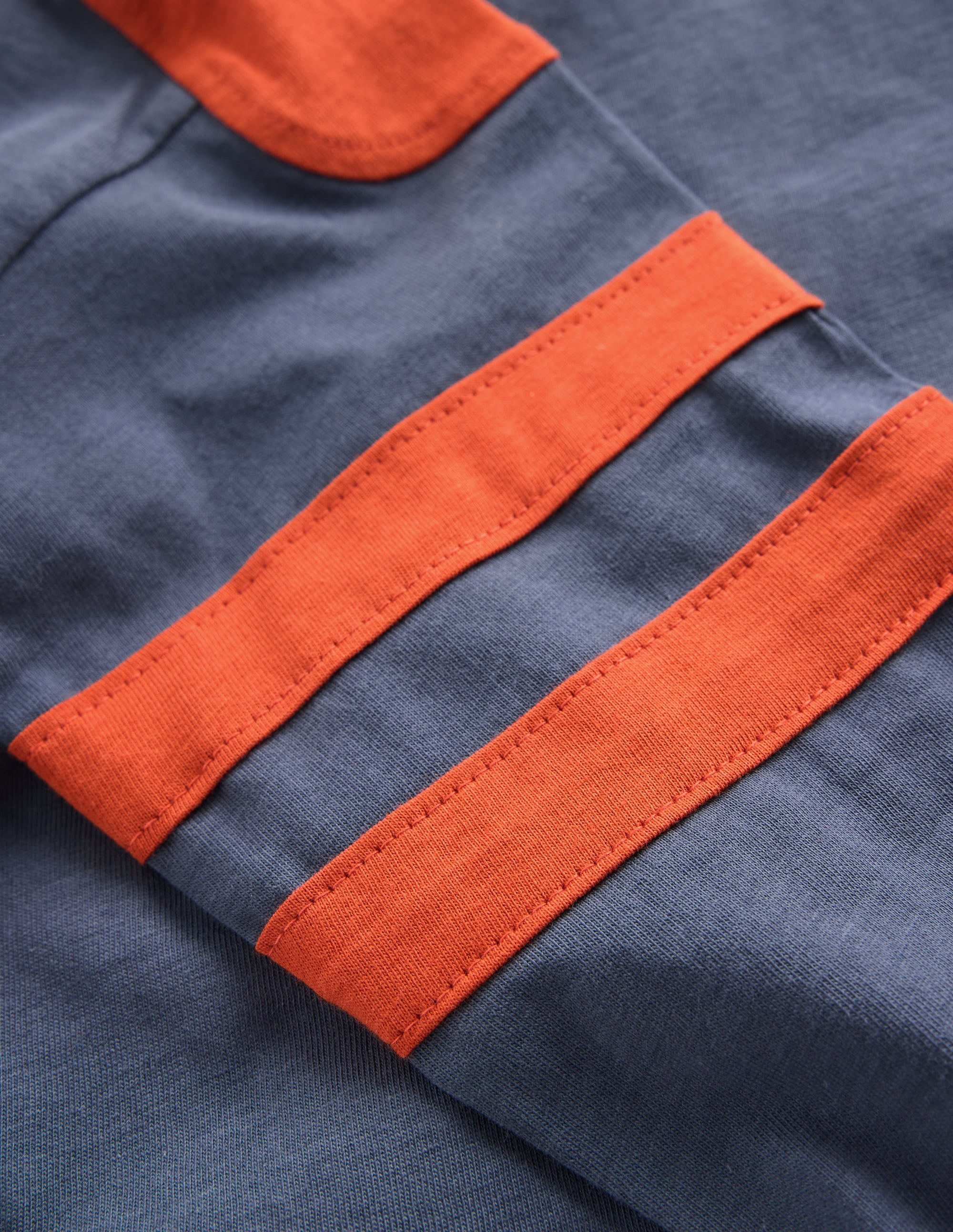 Colour Block T-shirt-Navy - Image 3