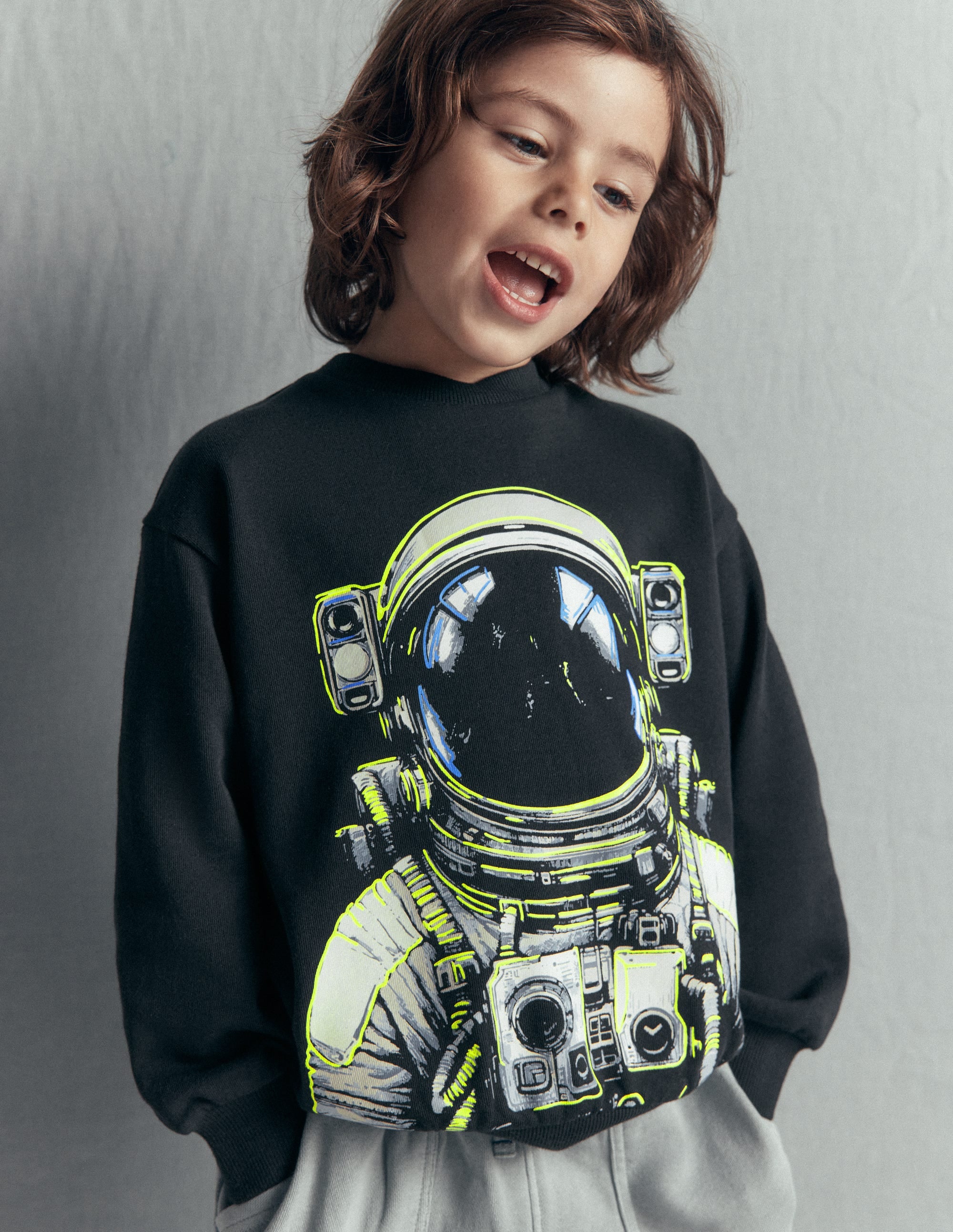 Glow Printed Sweatshirt-Shadow Grey Spaceman - Image 2