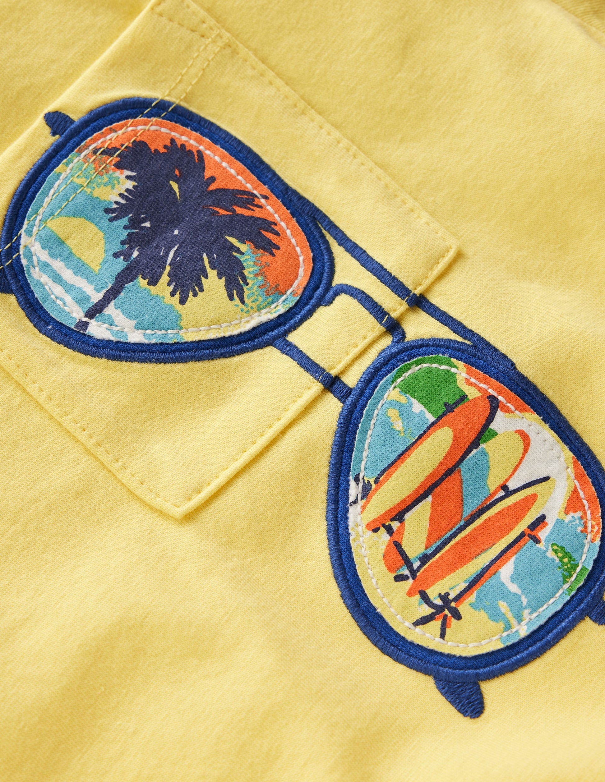 Short Sleeve Badge T-shirt-Sundress Holiday Sunglasses-4