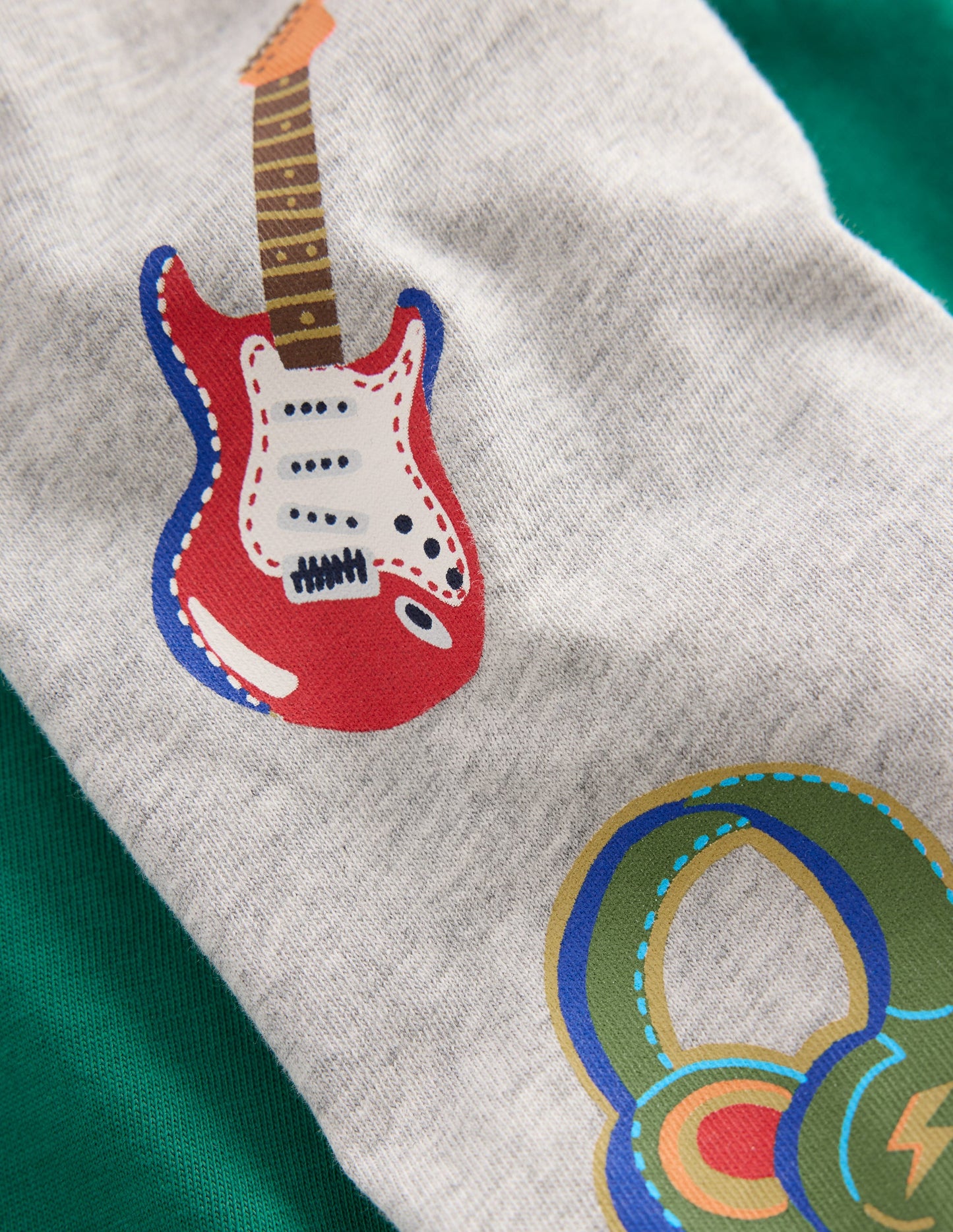 Printed Sleeve Raglan T-shirt-Green Weekend Print