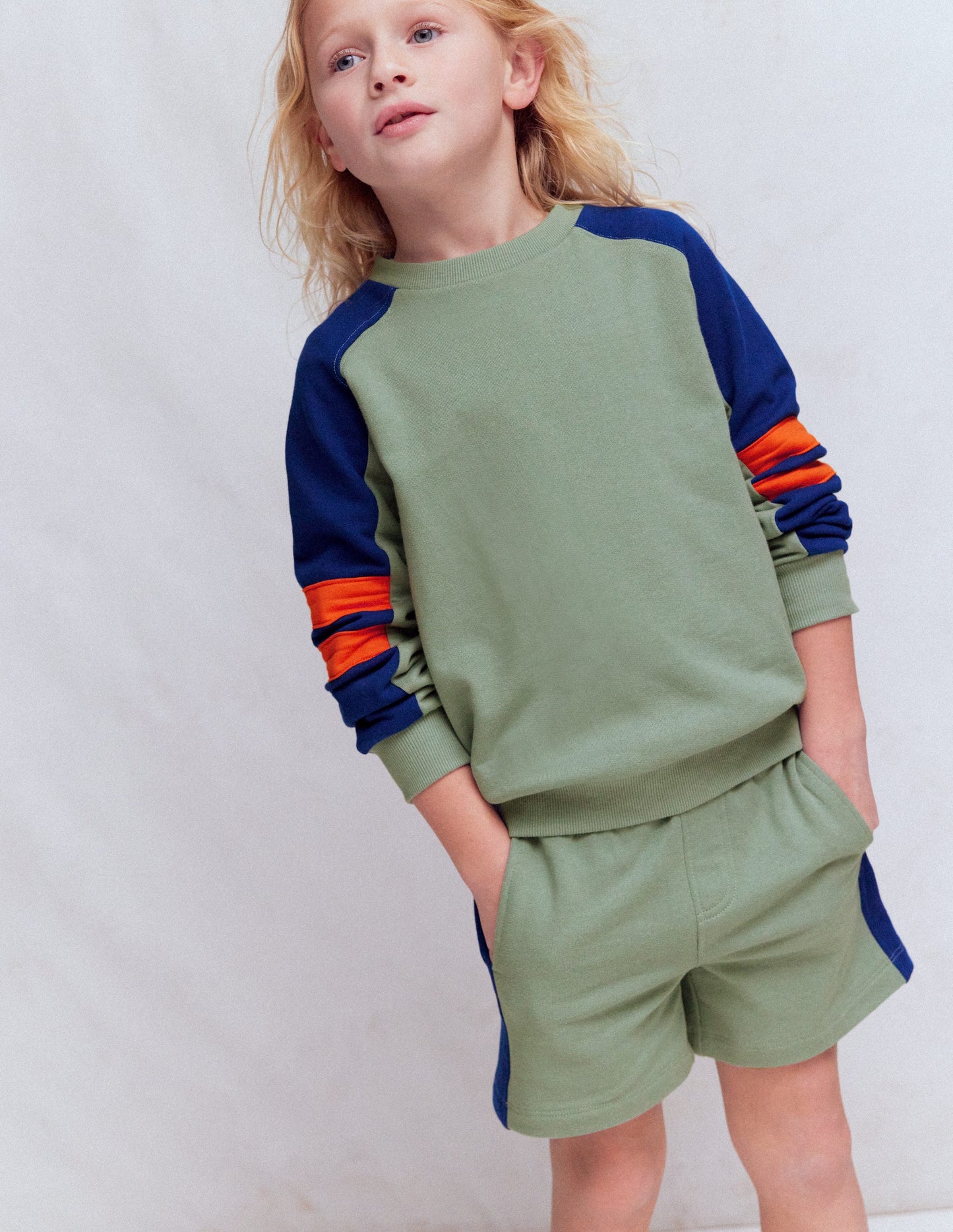 Colourblock Sleeve Sweatshirt-CHINOISE GREEN COLOURBLOCK