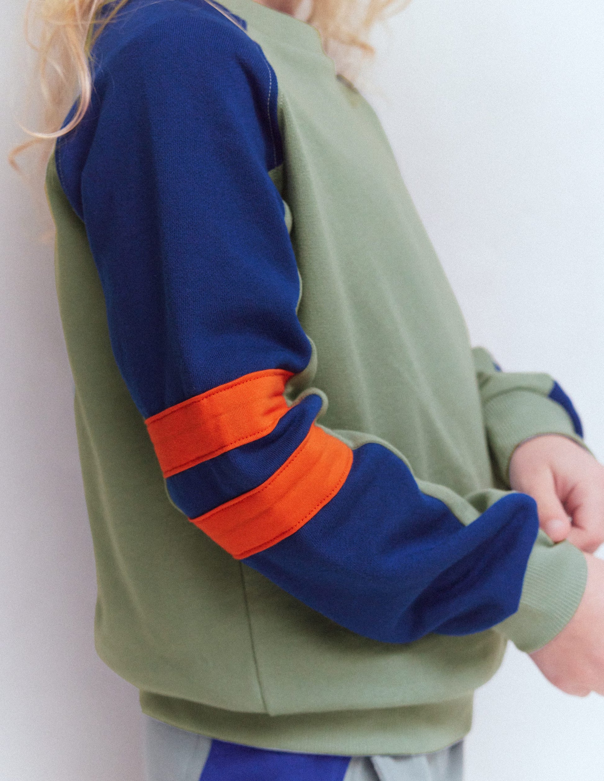 Colourblock Sleeve Sweatshirt-CHINOISE GREEN COLOURBLOCK-2