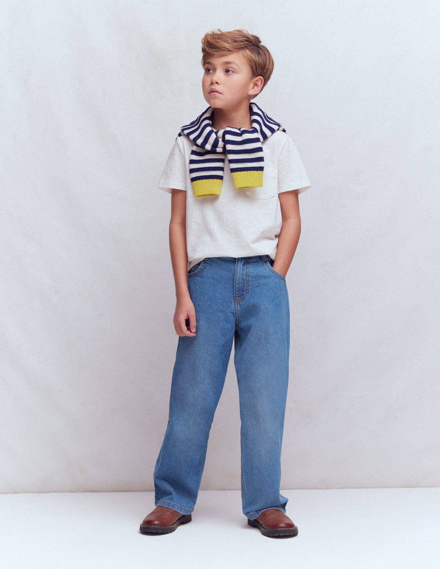 Relaxed Straight Jeans-Mid Wash