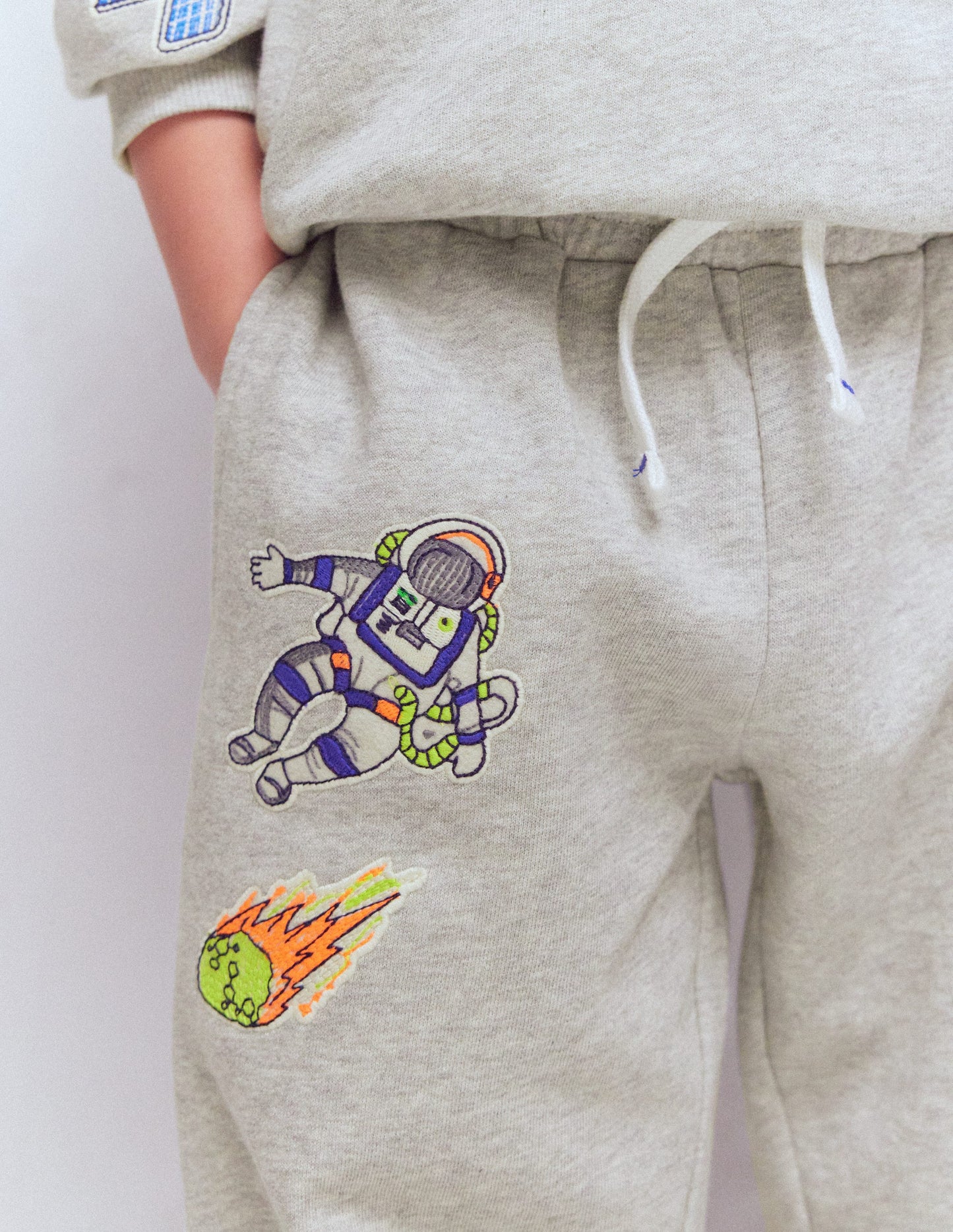 Badge Joggers-Grey Space