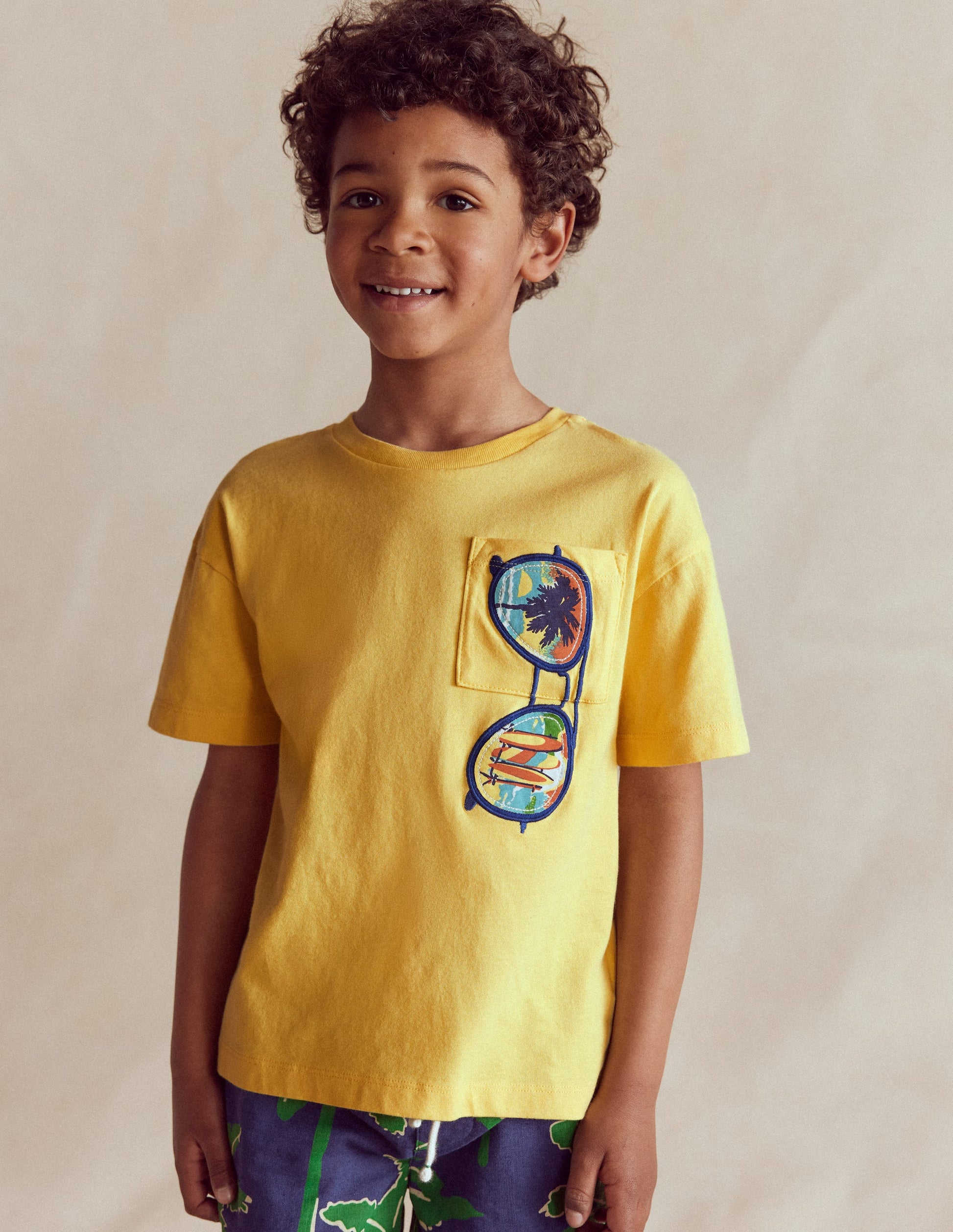 Short Sleeve Badge T-shirt-Sundress Holiday Sunglasses-1