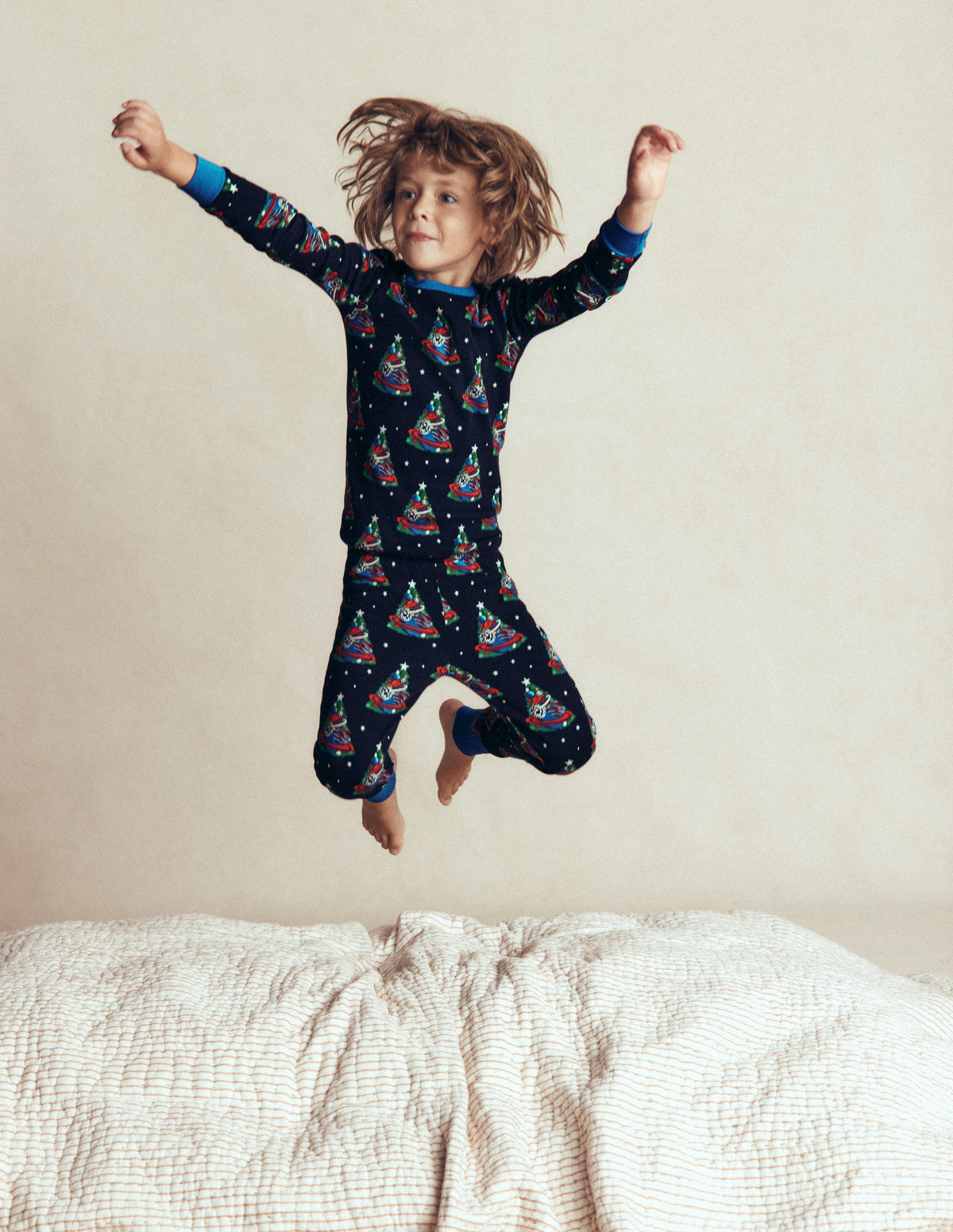 Snug Glow-in-the-dark Pyjamas-Solar Christmas Tree - Image 1