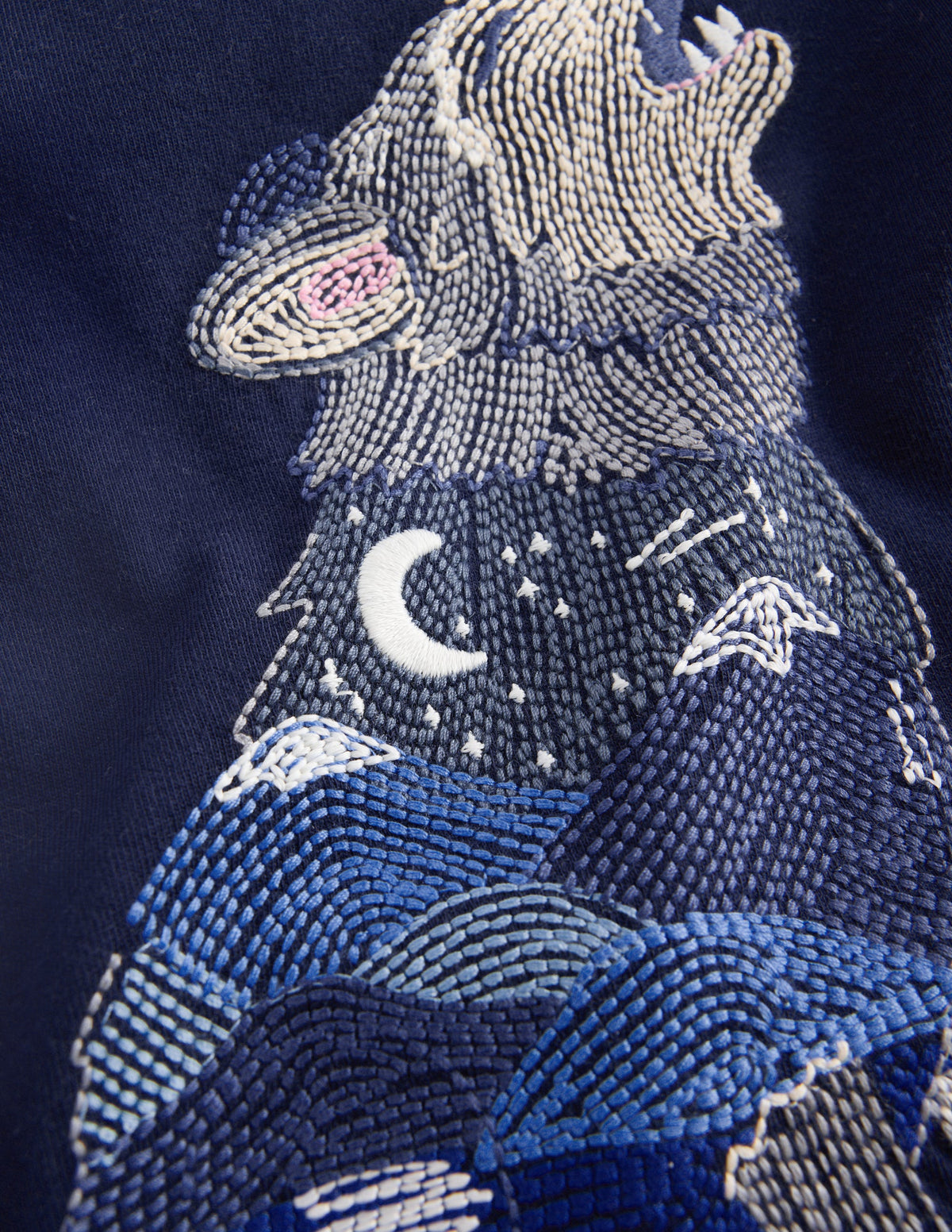 Glow Superstitch T-shirt-French Navy Scenic Wolf - Image 6