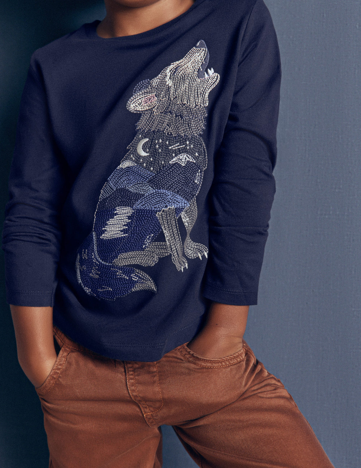 Glow Superstitch T-shirt-French Navy Scenic Wolf - Image 3