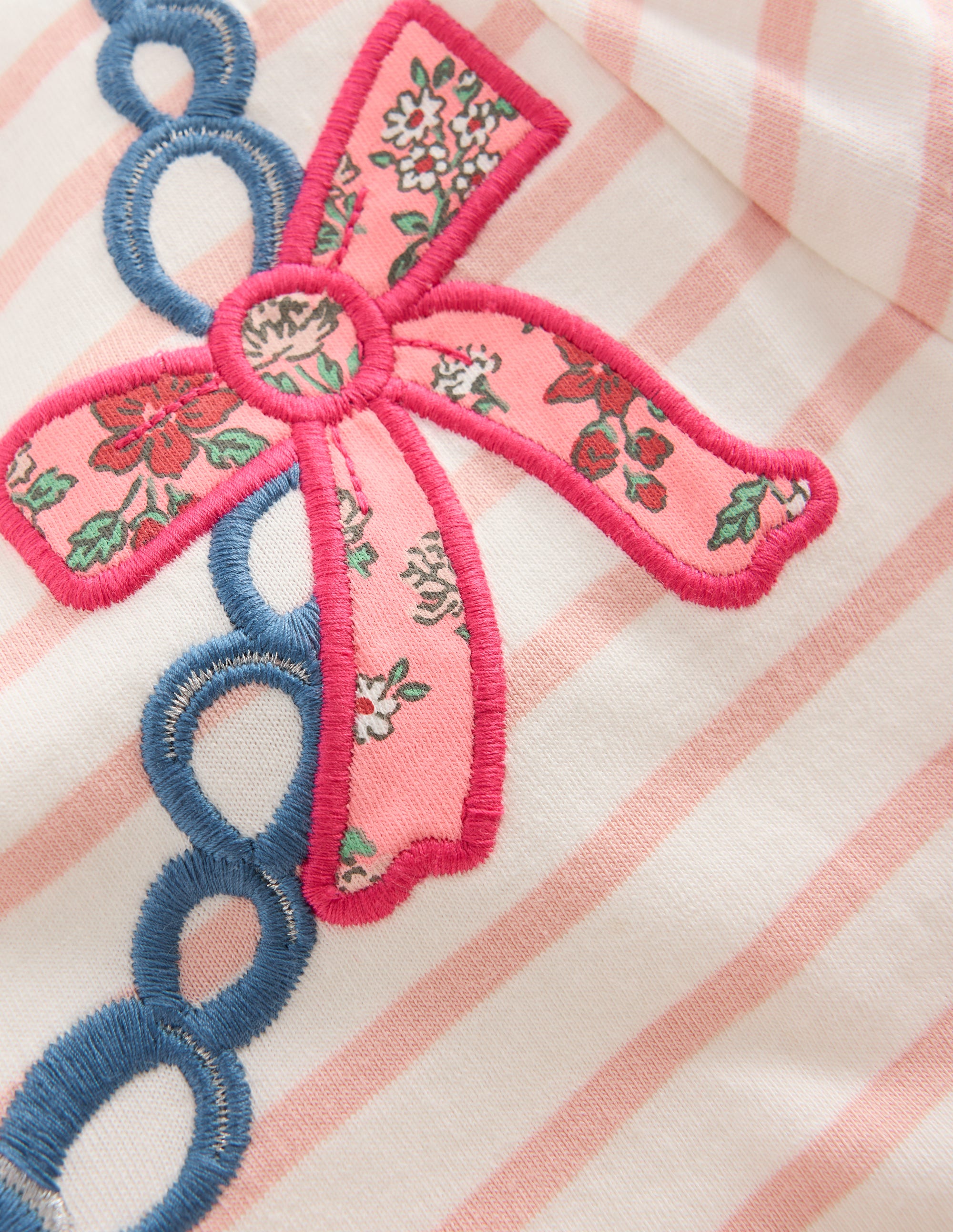 Puff Sleeve Appliqué  T-shirt-Lotus Necklace Stripe - Image 3