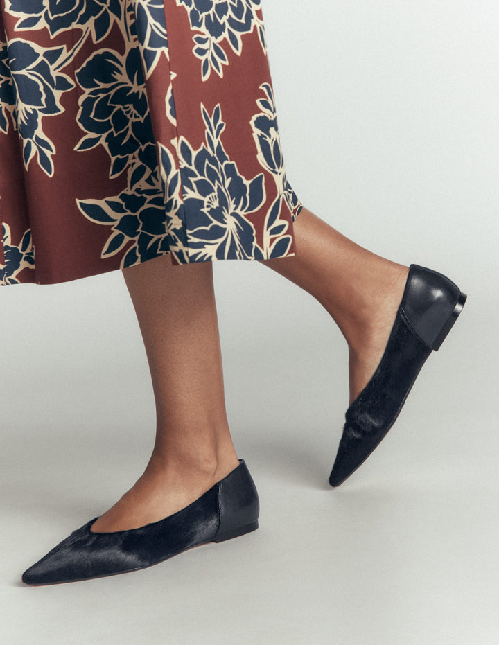 Nigella Pointed Toe Flats-Navy
