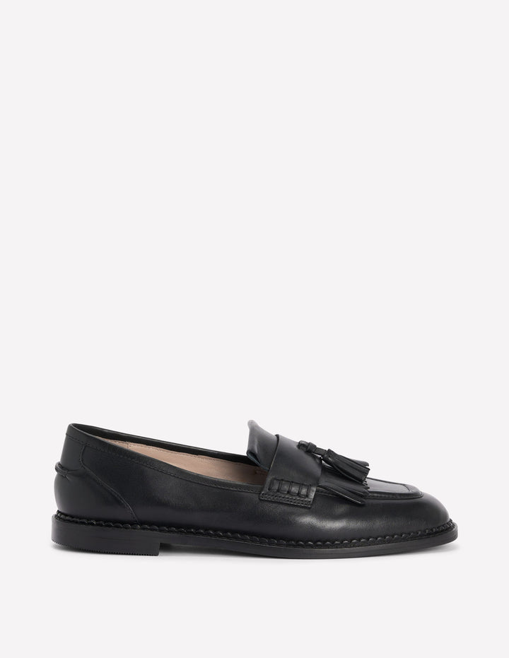 Nya Ghillie Flat Loafers-Black