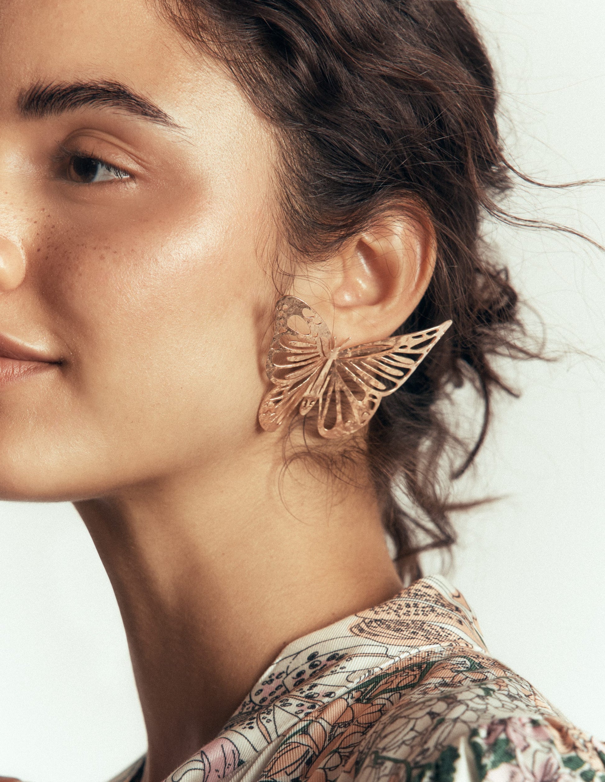 Statement Hammered Studs-Butterfly-2