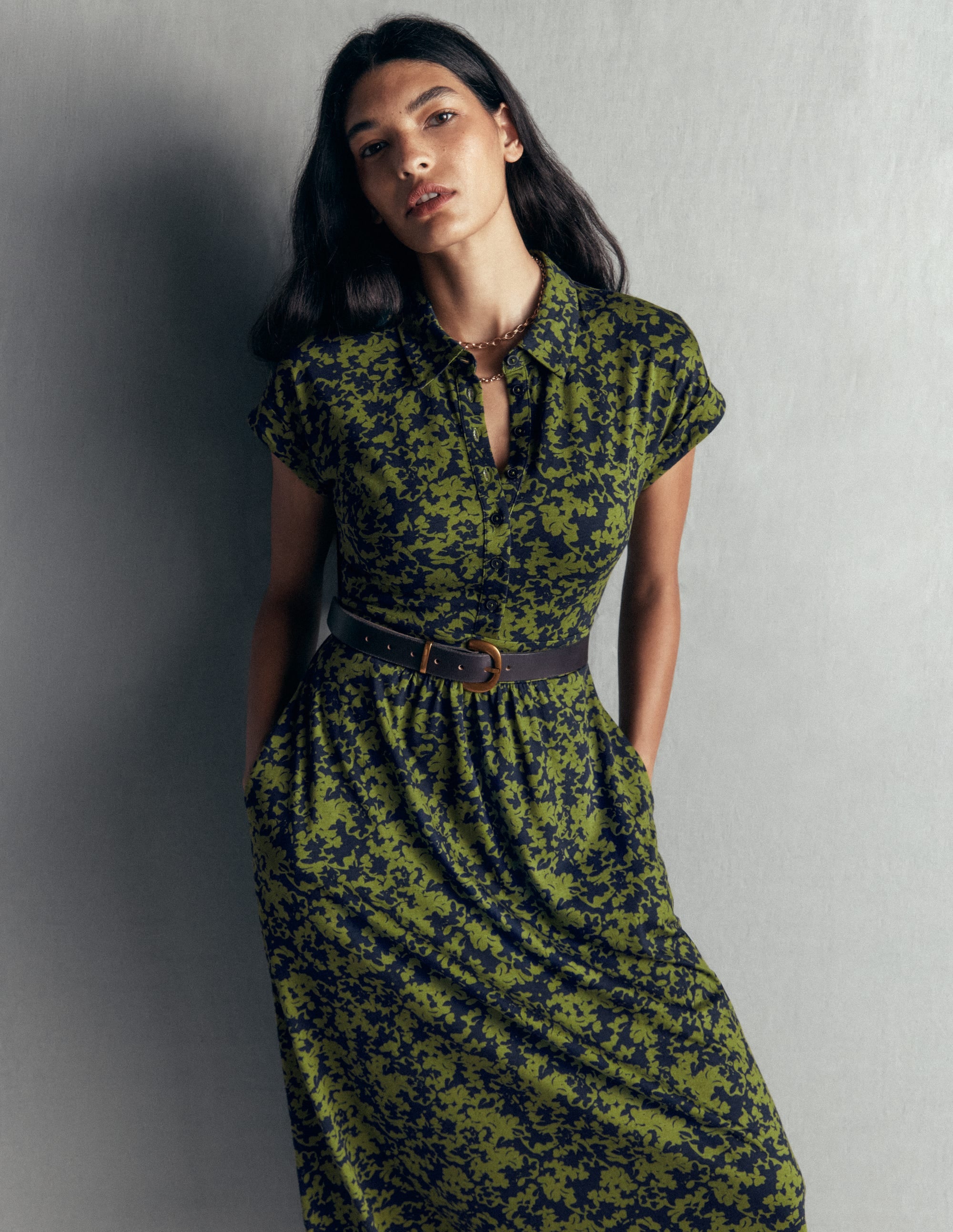 Fae Jersey Shirt Dress-Forest Green, Sprayed Leaf - Image 2
