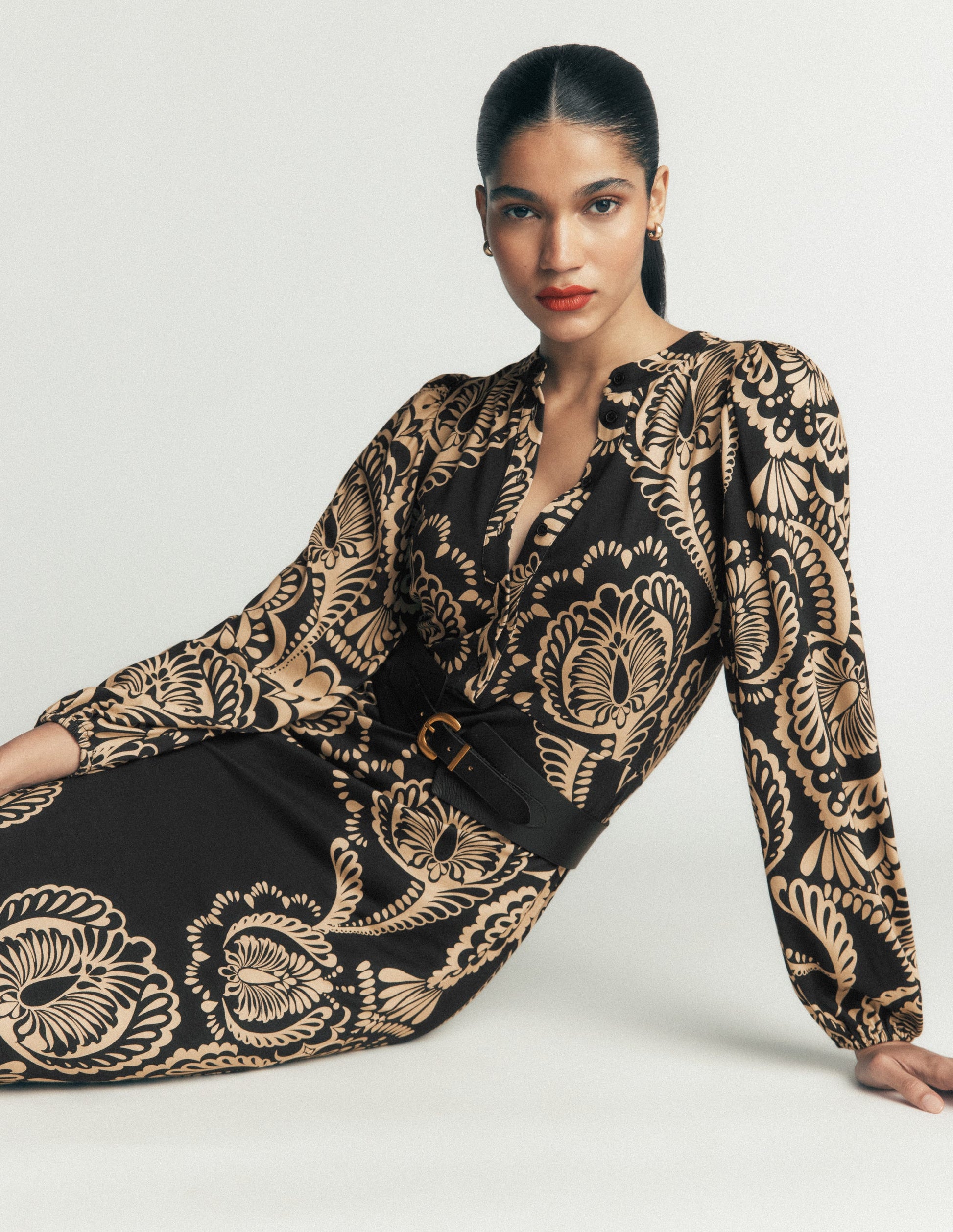 Eli Belted Jersey Midi Dress-Black, Flourishing Medley-5