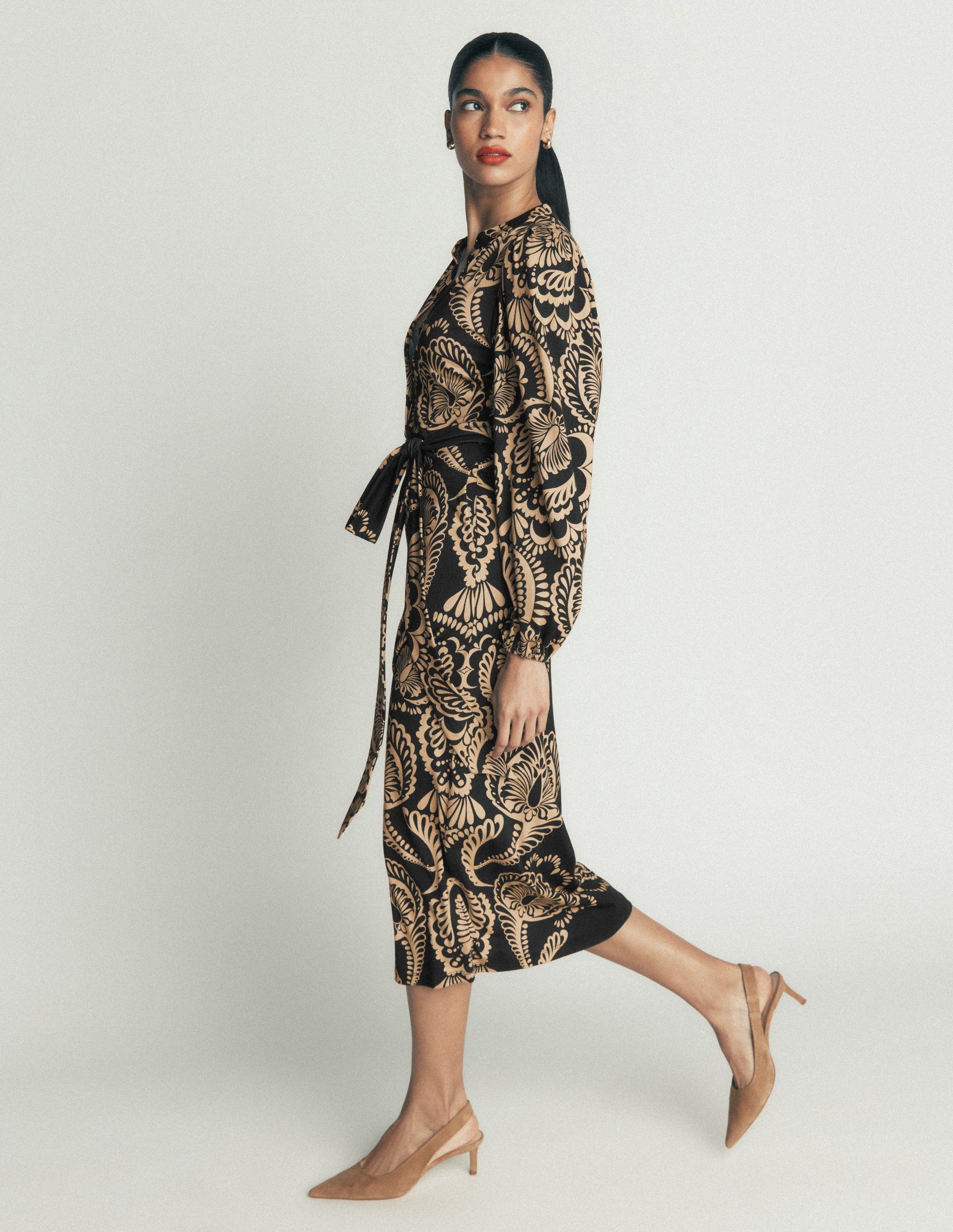 Eli Belted Jersey Midi Dress-Black, Flourishing Medley-7