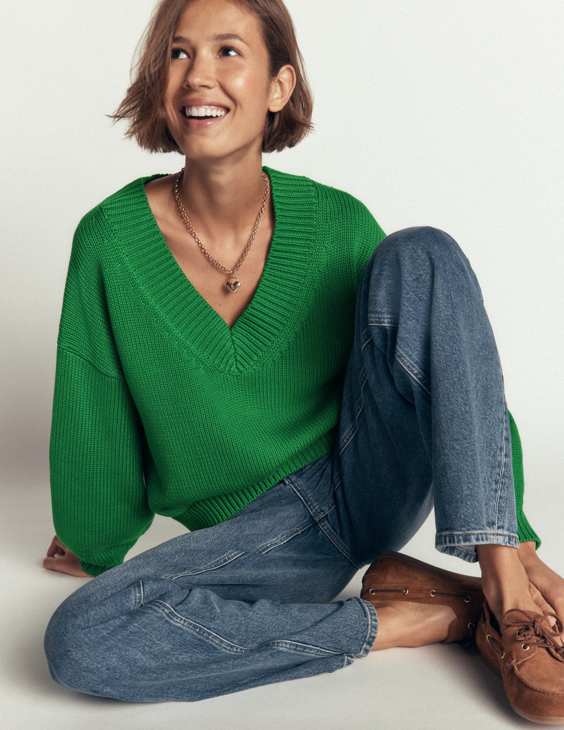 Lucy Cotton V-neck Jumper-Highland Green-1